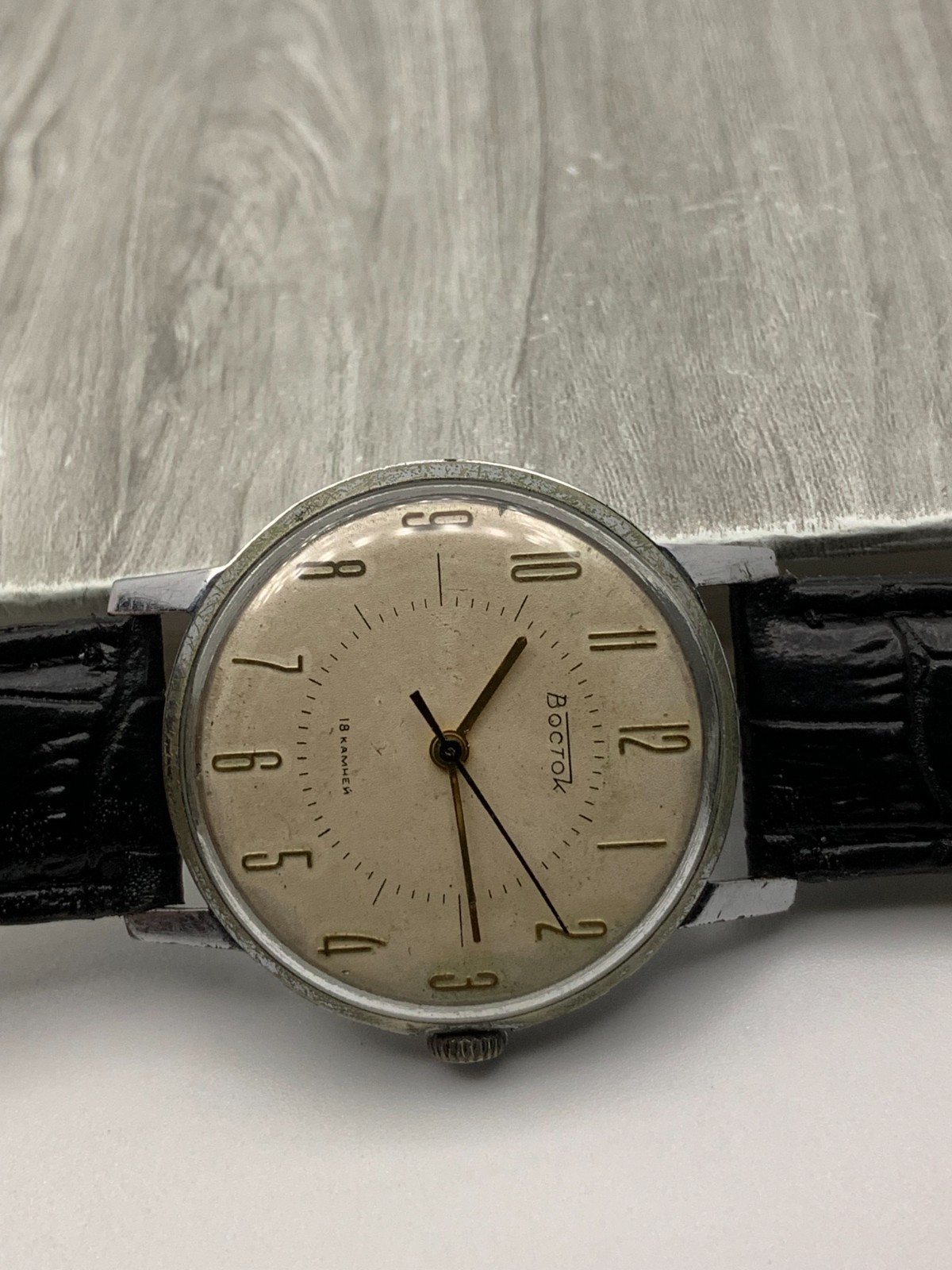 Vintage Soviet Men’s Watch Wostok CCCP Vostok 2209 Mechanical Wristwatch USSR