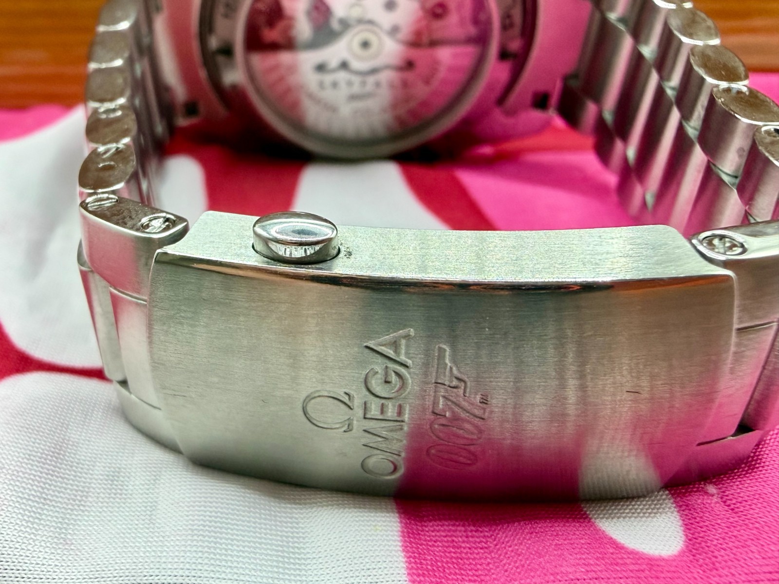 OMEGA Seamaster Planet Ocean 600m “Skyfall” James Bond Edition Limited