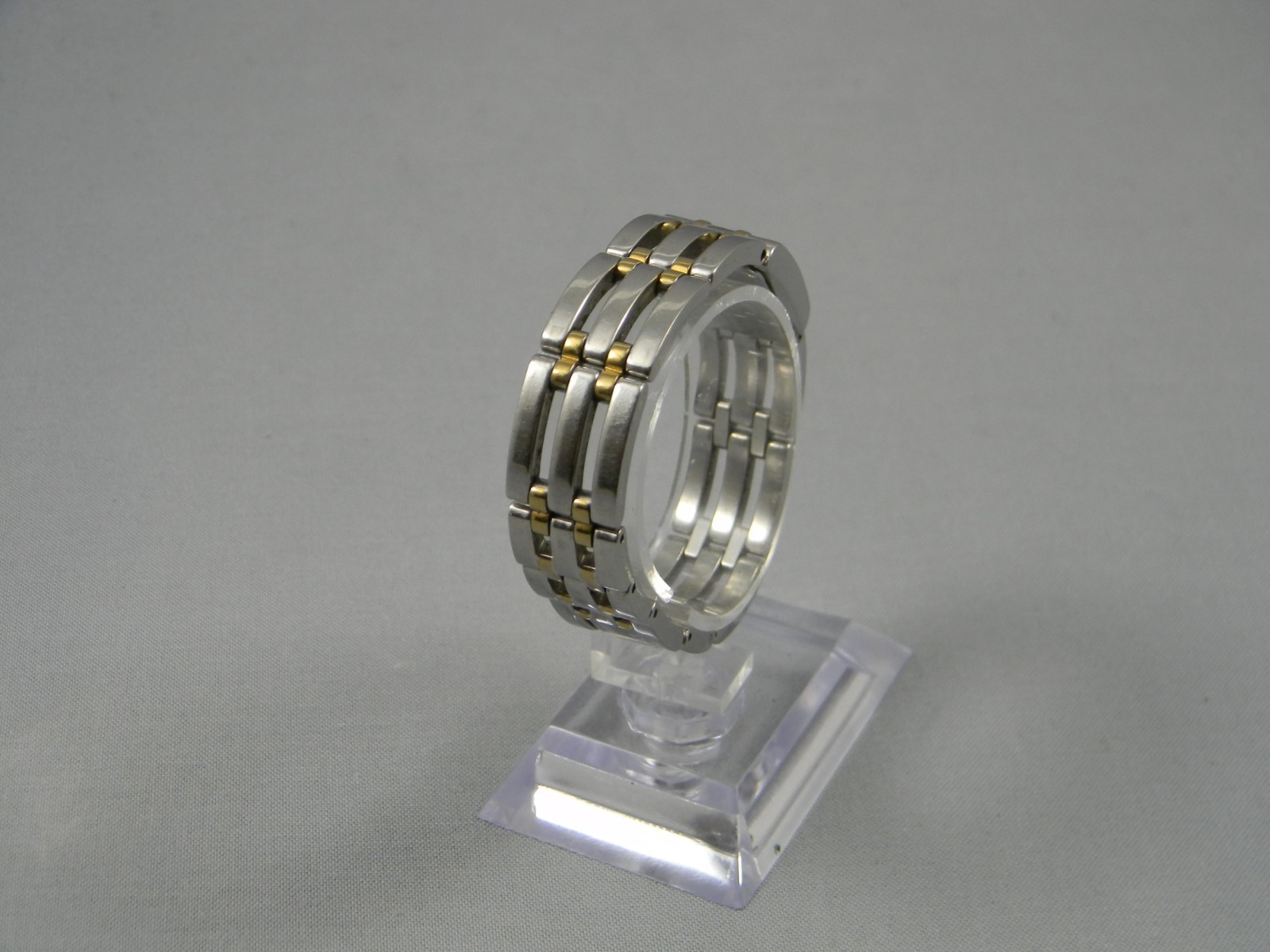 Citizen Elegance Watch Women Dainty 14mm Two Tone Clasp Band New Battery 6.25″