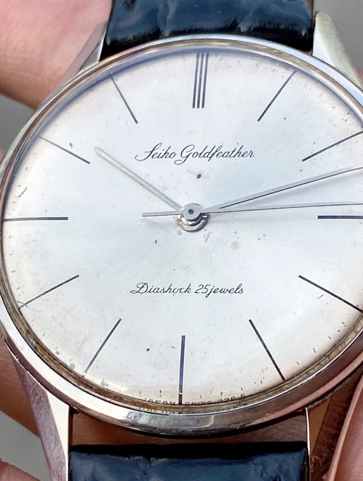 Vintage Seiko Goldfeather 15005 Sunburst Silver Dial Manual wind 35mm For Men