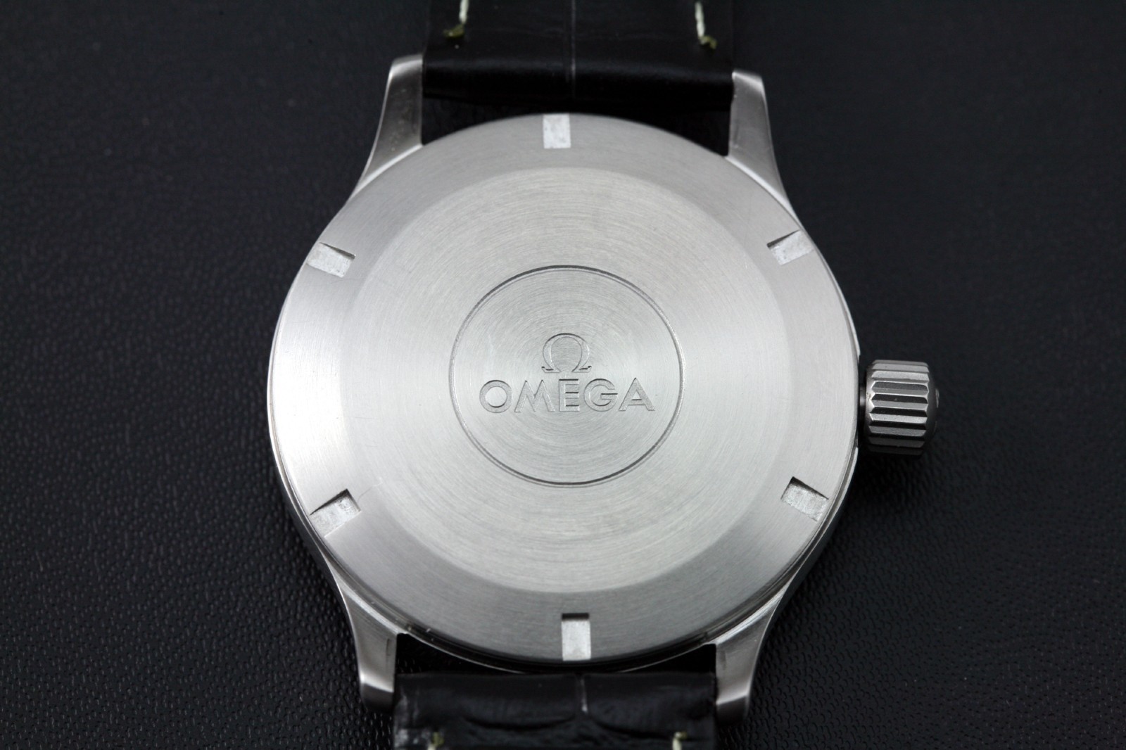 Rare OMEGA Classic dynamic 5203.51 Date Black Automatic Men’s Screw Crown Watch
