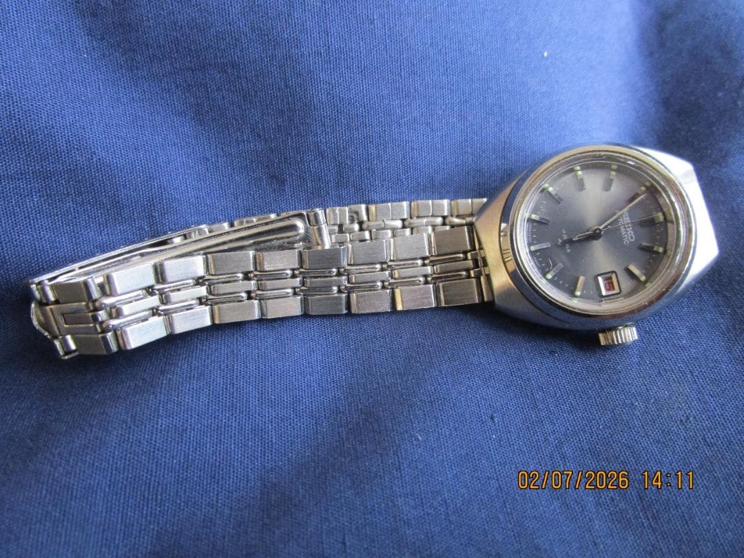 Women’s SEIKO manual winding 17 jewels wristwatch, in good condition, workin