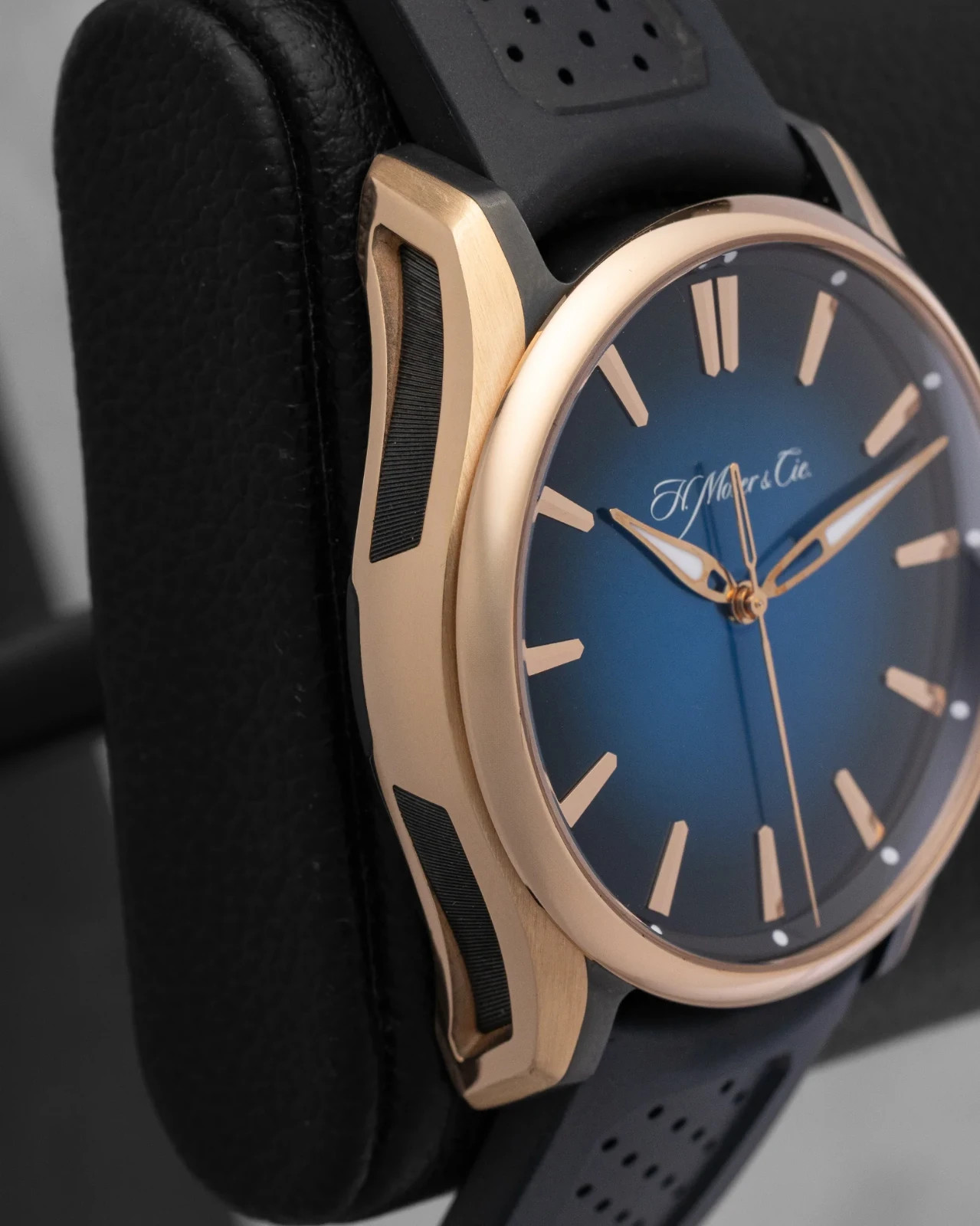 H. Moser & Cie. Pioneer Centre Seconds Red Gold 42.8mm 2023 Full Set 3200-0903