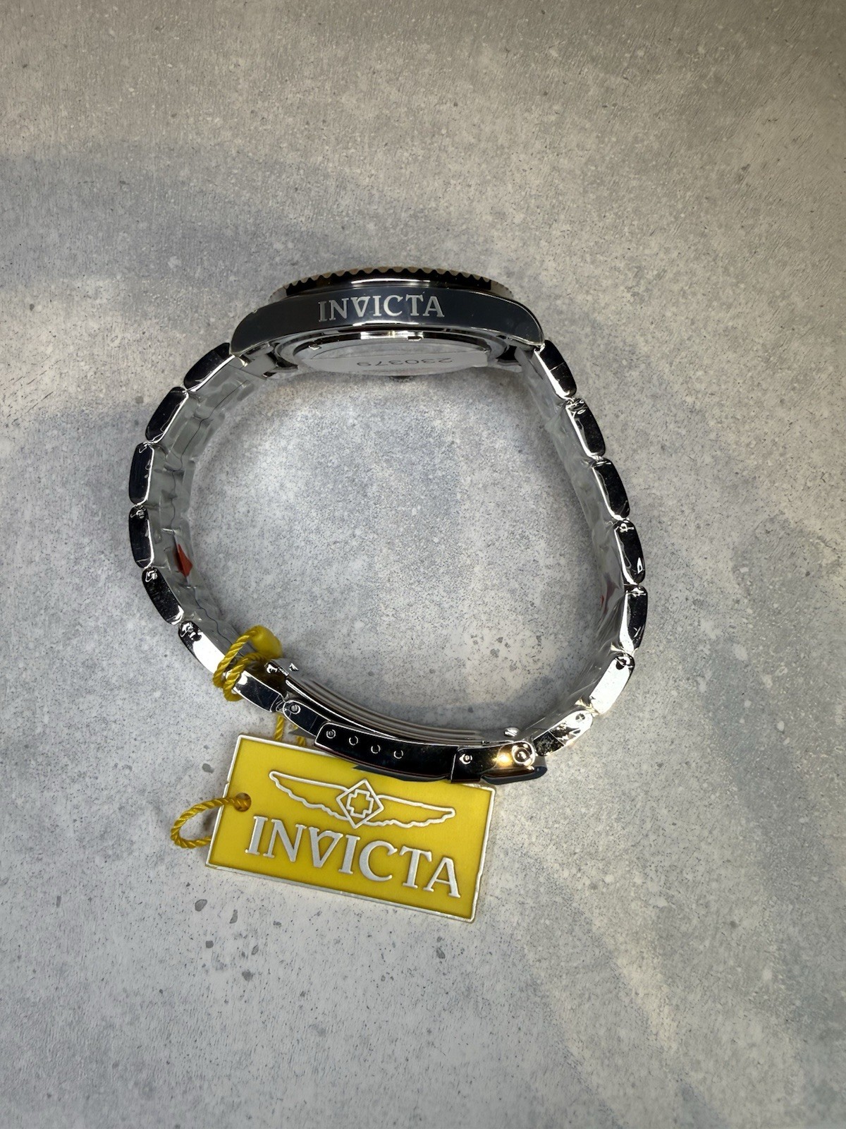 Invicta Pro Diver Men’s Quartz Blue – Purple Dial/Bezel SS Bracelet 200M