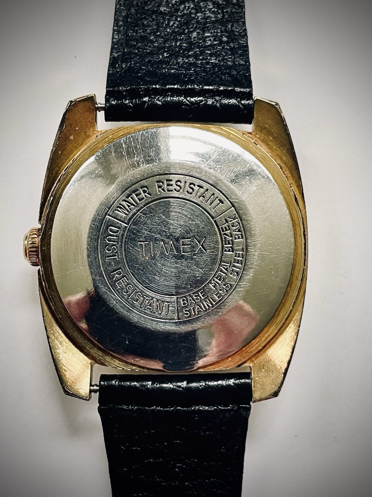 Vintage Timex Calendar Men’s Watch -23660 2573 – Linen Dial Gold Tone – Running!