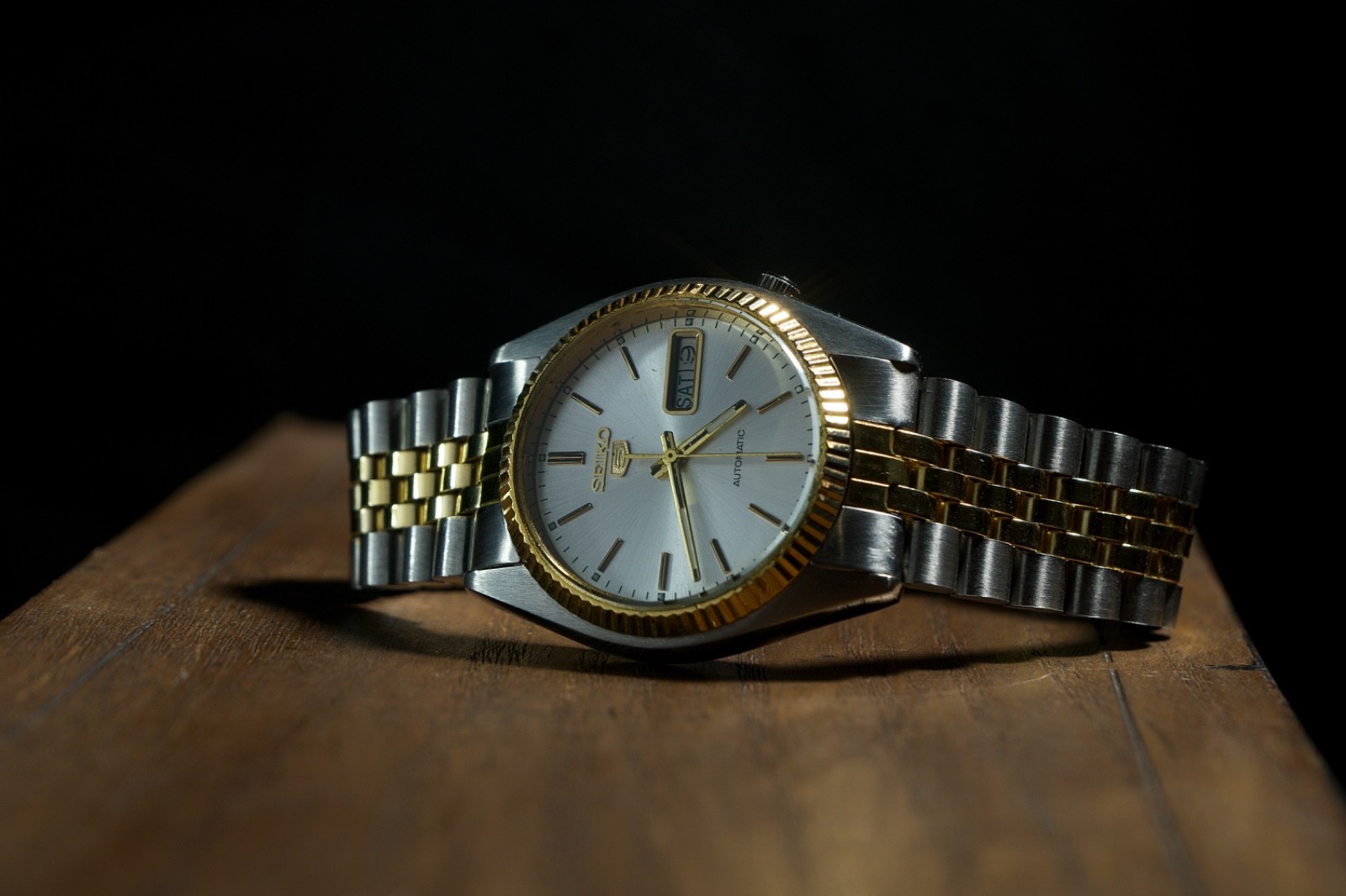 Seiko 5 SNXJ90 Two Tone White Dial 7S26 Automatic Men’s Watch Pre-Owned