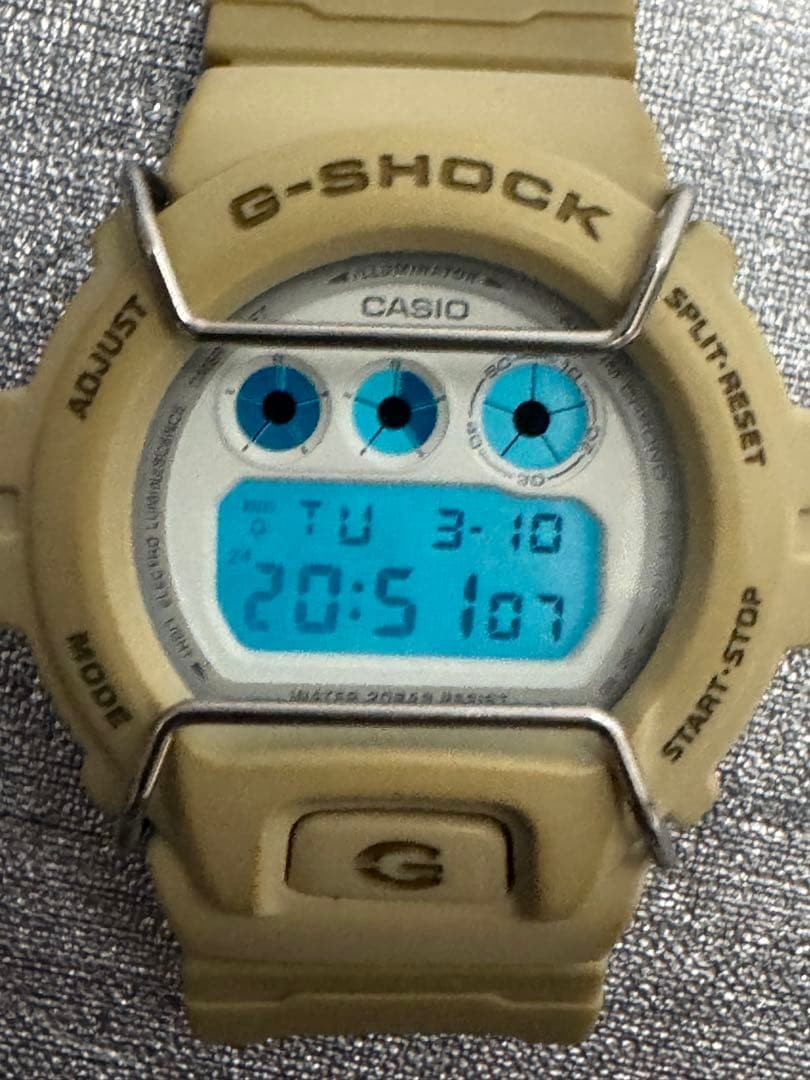 Extremely rare CASIO G-SHOCK DW-6900 beige watch (battery replaced). 【USED】