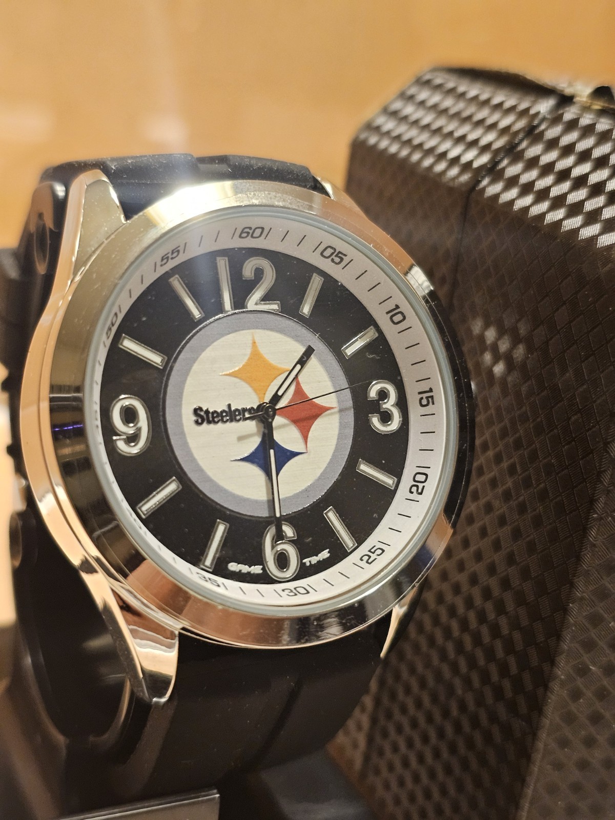 Steelers Analog Quartz Wristwatch Logo Dial Black Rubber Strap Silver Case Box