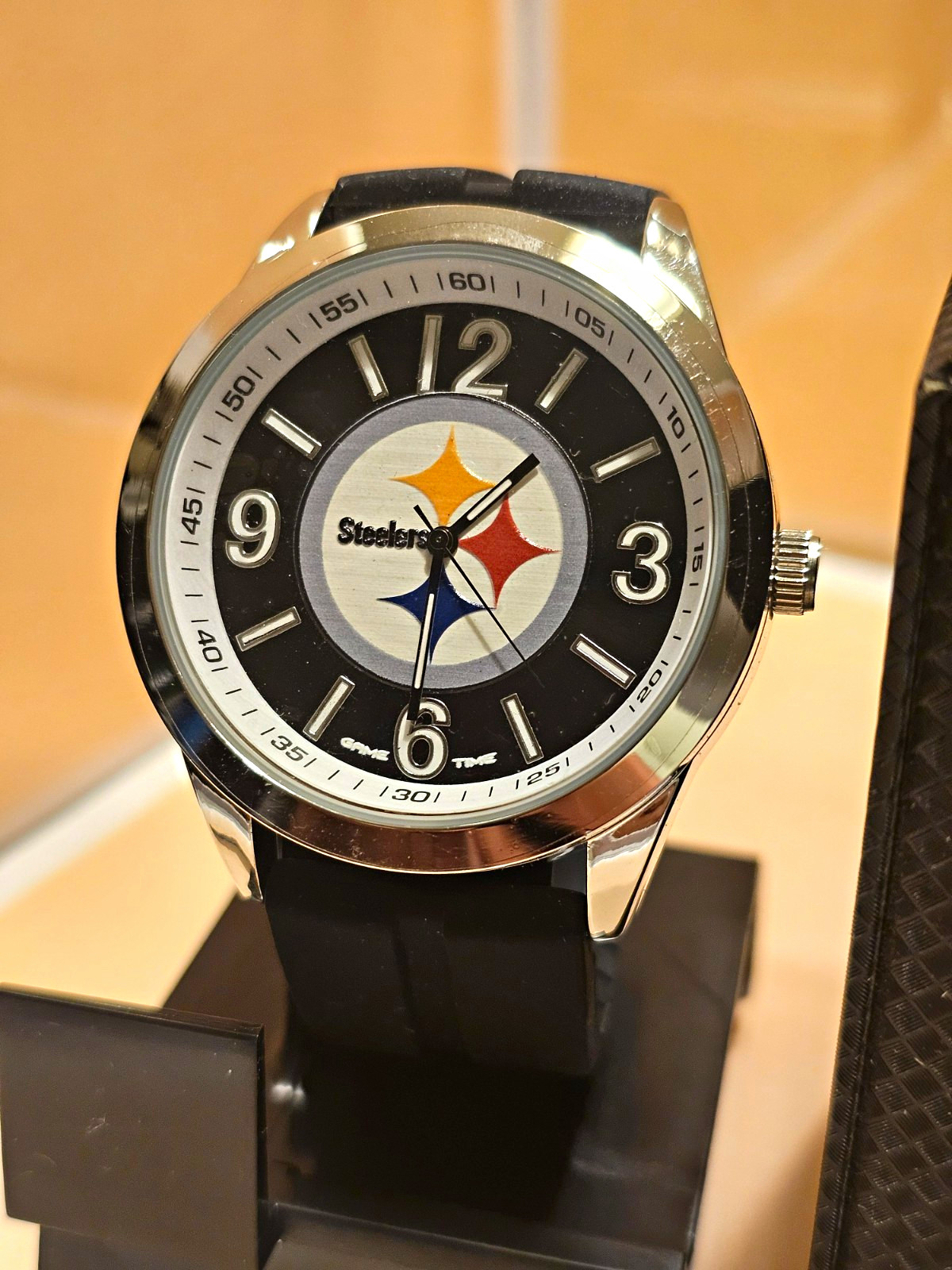 Steelers Analog Quartz Wristwatch Logo Dial Black Rubber Strap Silver Case Box