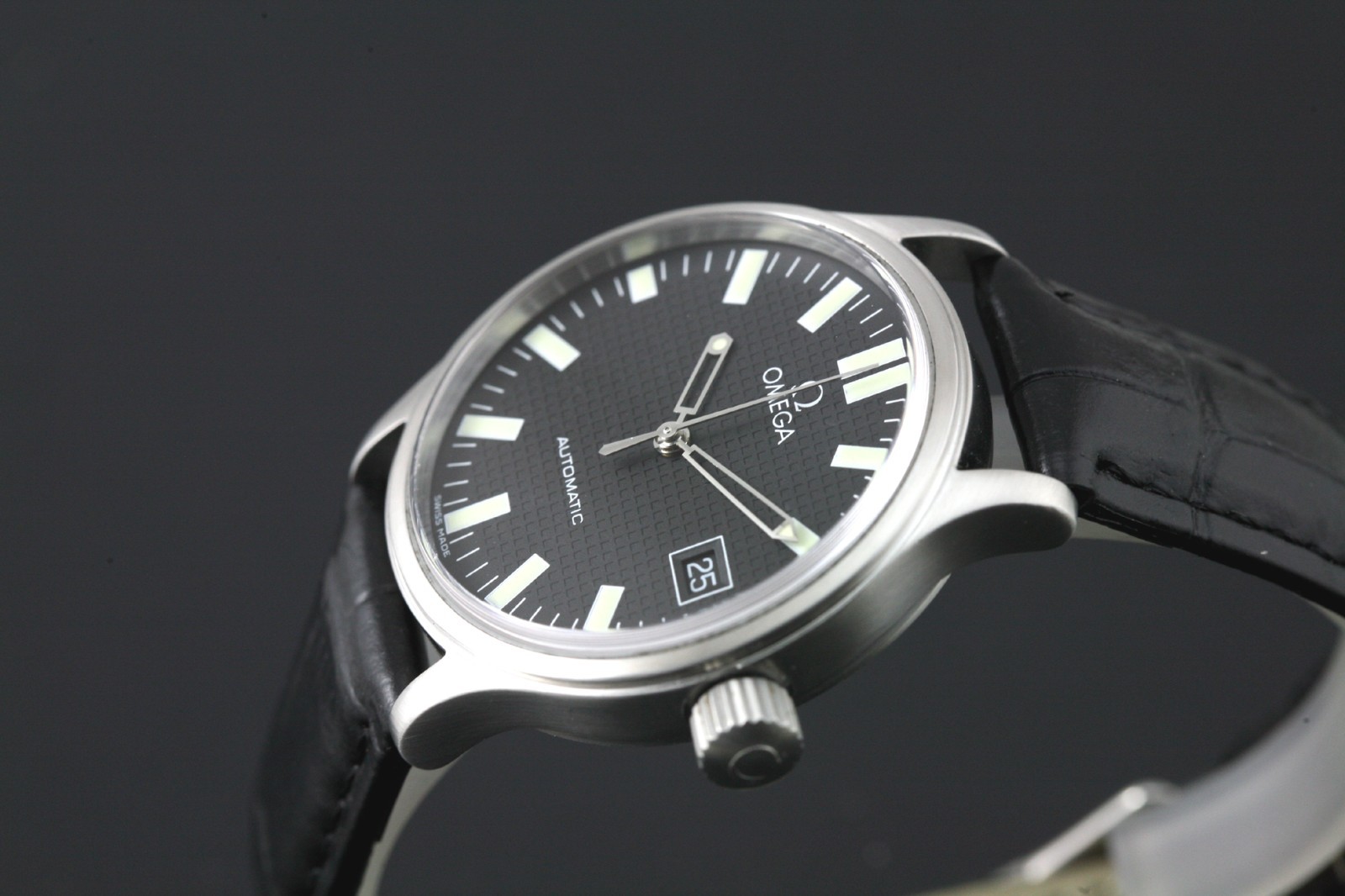 Rare OMEGA Classic dynamic 5203.51 Date Black Automatic Men’s Screw Crown Watch