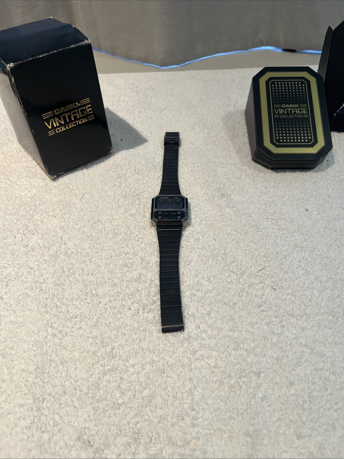 Casio A100WEGG-1A2 Digital Watch Black Gold Stainless Steel Retro Vintage Men’s