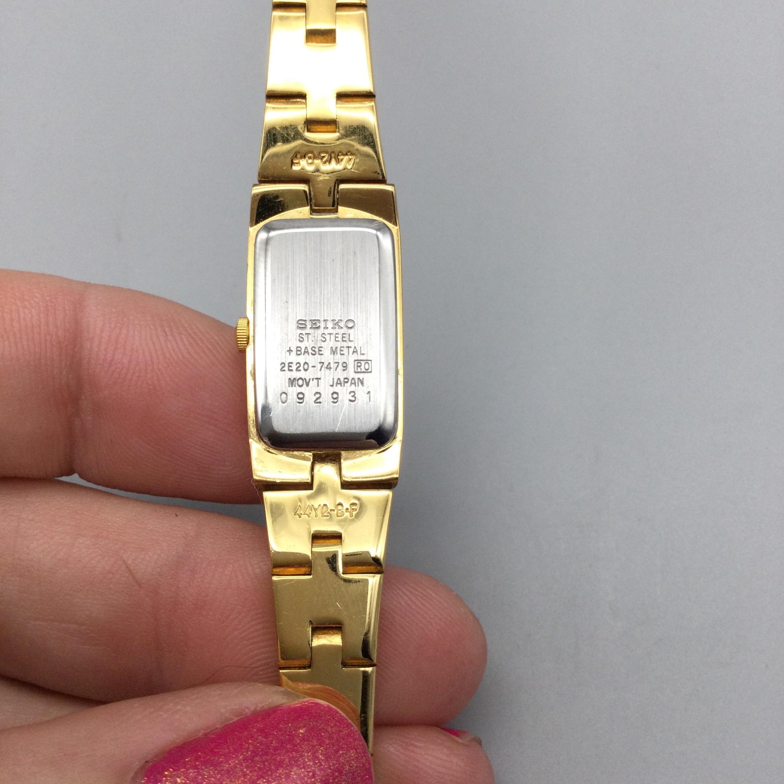 Vintage Seiko Tank Womens Watch 13mm Gold Tone 2E20-7479 New Battery 6.25″