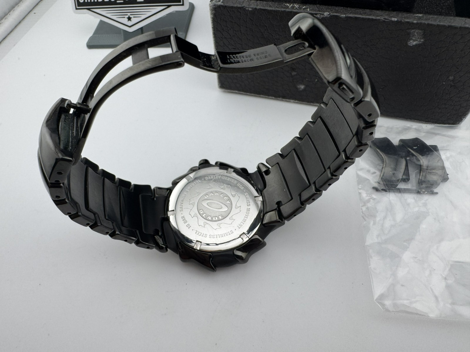 OAKLEY BLADE STEALTH BLACK STAINLESS STEEL BRACELET 10-161 VTG 2004 NEW BATTERY