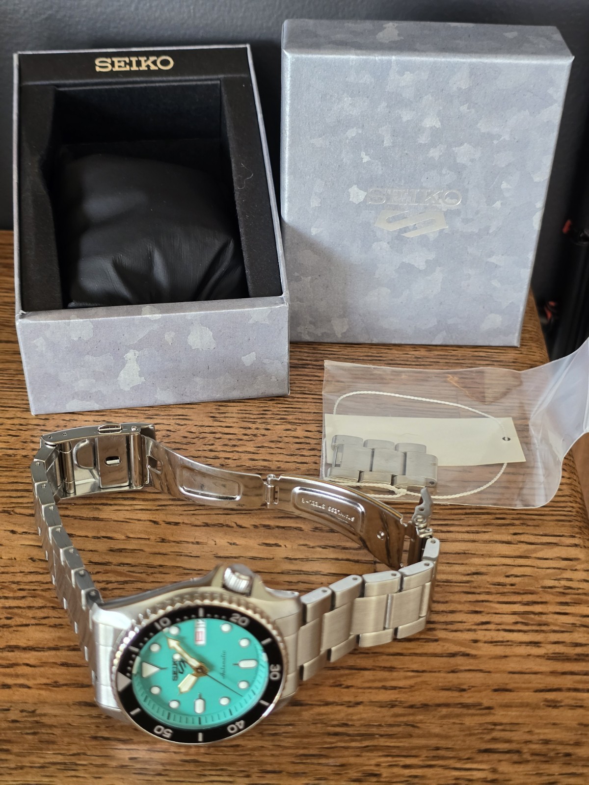 Seiko 5 Sports JDM SBSA229 Stainless Steel Turquoise/Mint Dial 38mm – US Seller