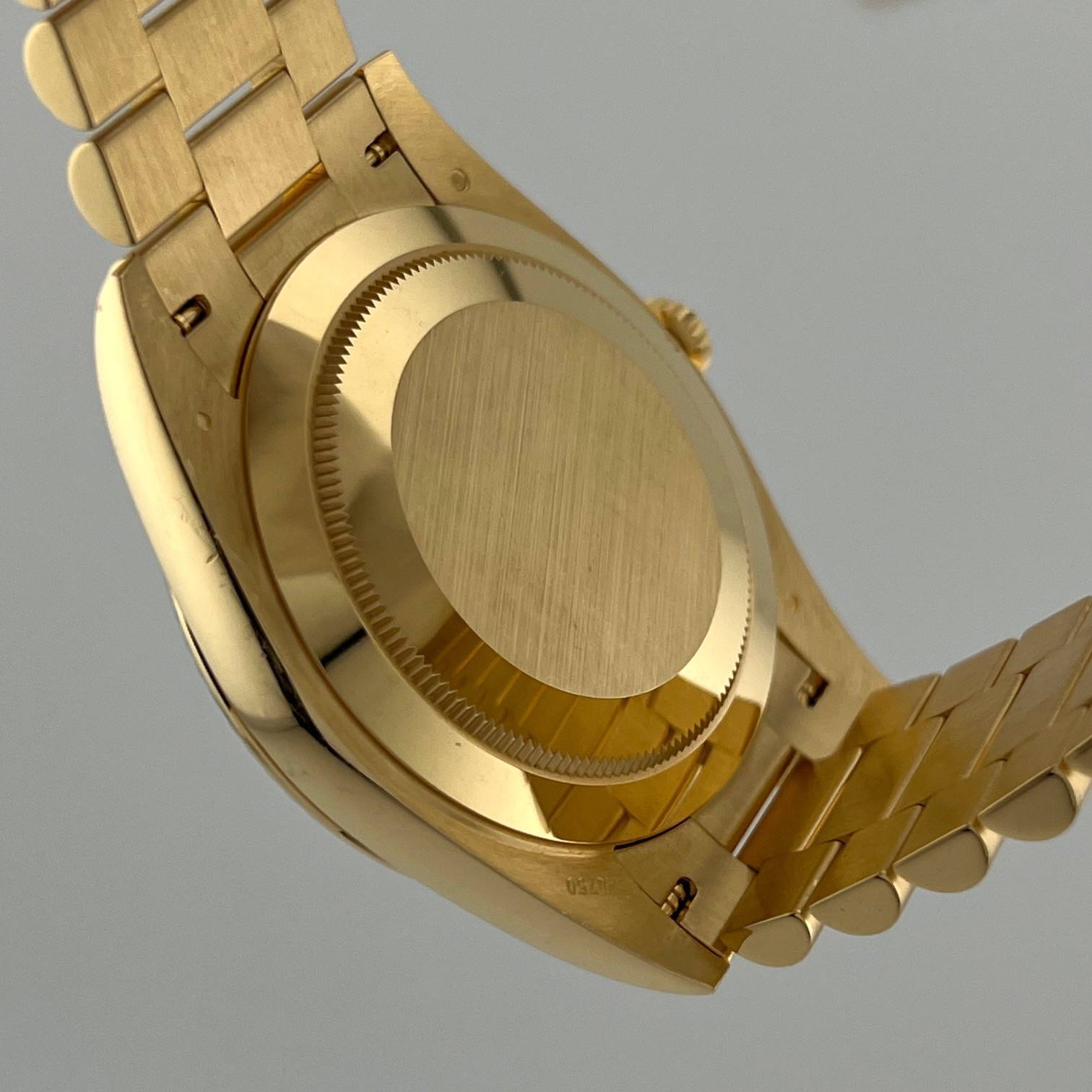 2025 Rolex Day Date President 228238 40mm Factory Baguette Diamond Dial 18k Gold