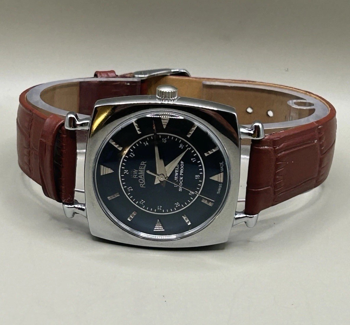 RARE Old Stock Vintage Roamer ST96 Swiss Mechanical Men’s 36mm Watch