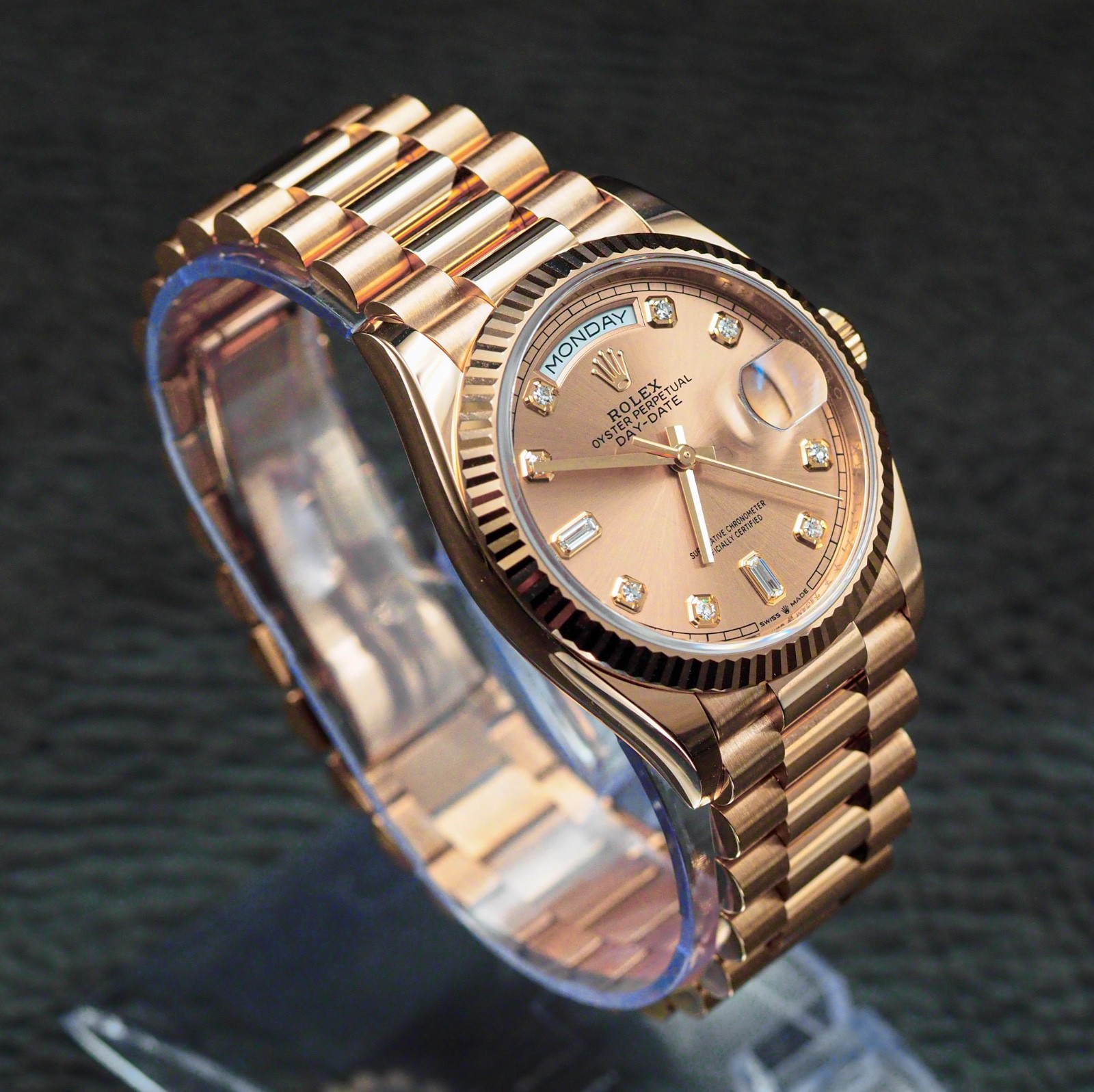 Rolex Day-Date 128235 MINT 18k Rose President Diamond Sundust Dial Unisex 36MM