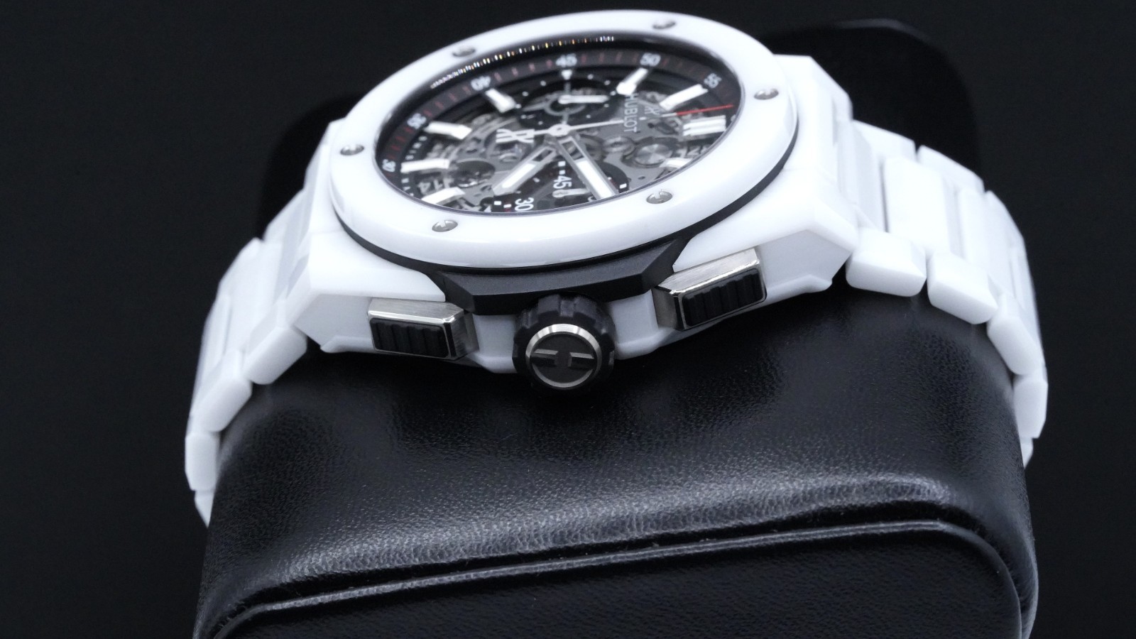 Hublot Big Bang Integrated White Ceramic 42mm *5 YEARS WARRANTY!* 451.HX.1123.HX
