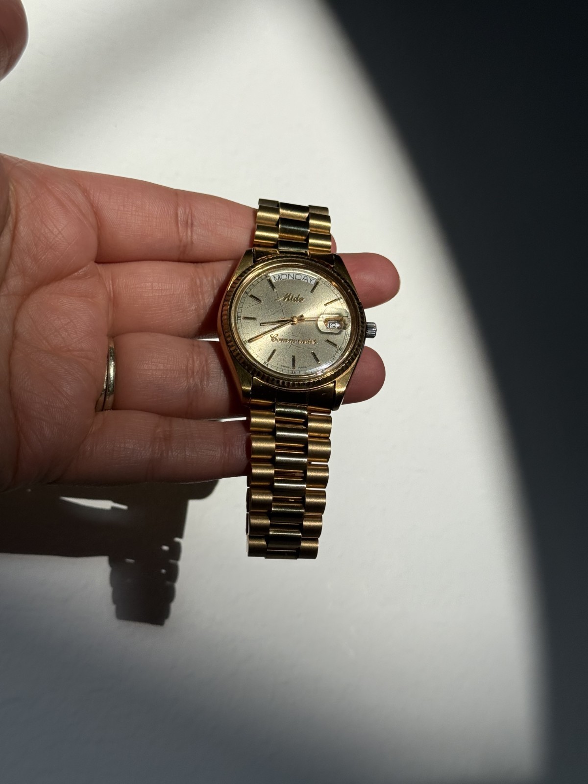 Vintage Mido Commander Day-Date 8299-1 Automatic 25 Jewels Swiss Made Gold 36mm