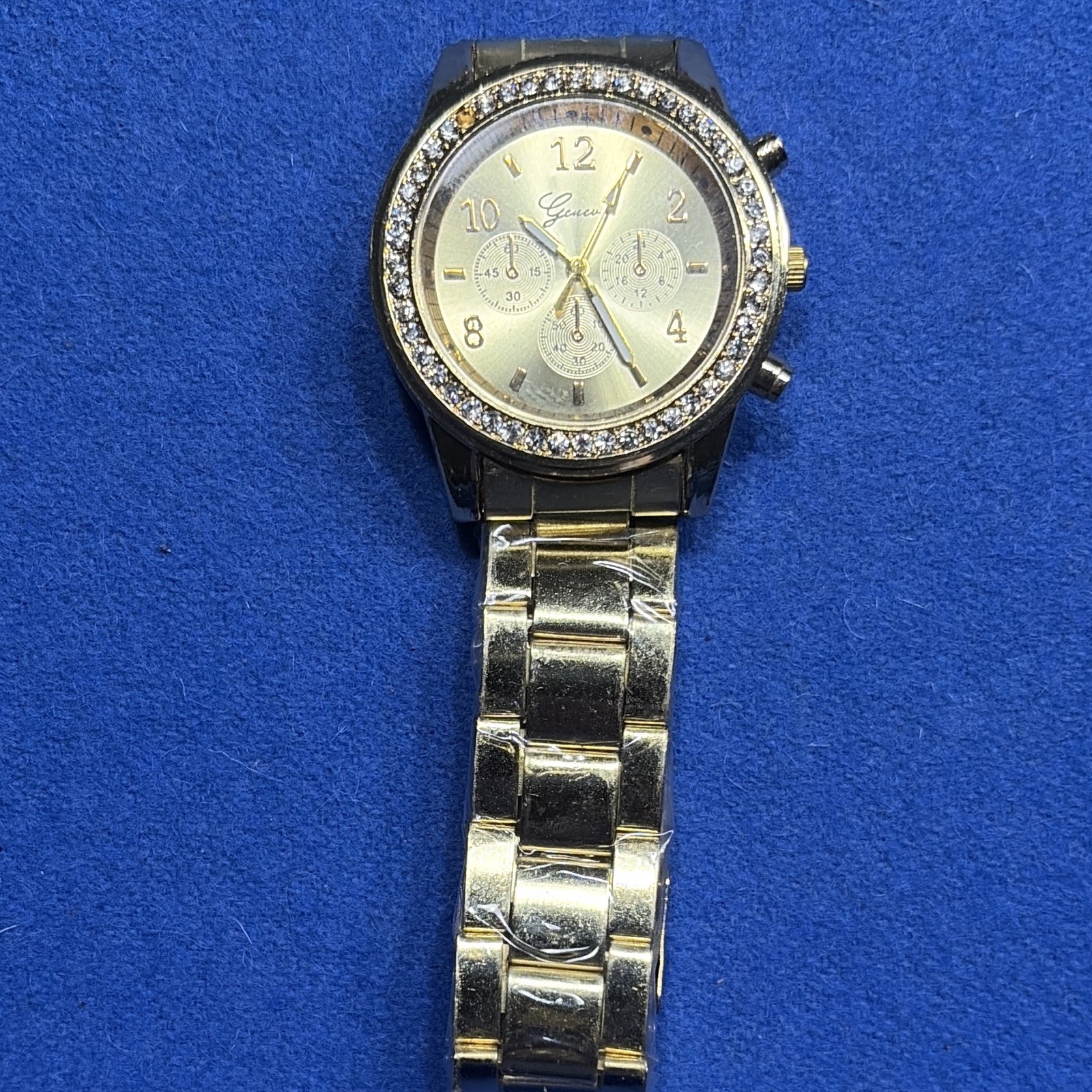 Geneva Women’s Gold Tone Quartz Analog Watch Crystal Bezel Metal Bracelet