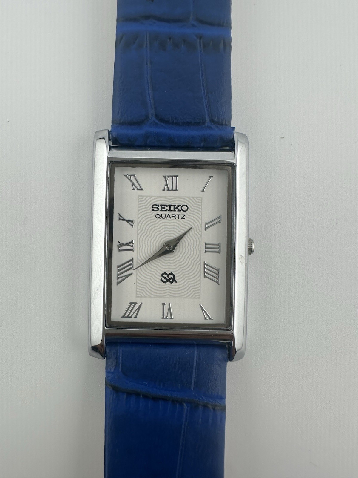 WHITE DIAL Vintage Seiko Slim Quartz men’s Wrist Watch