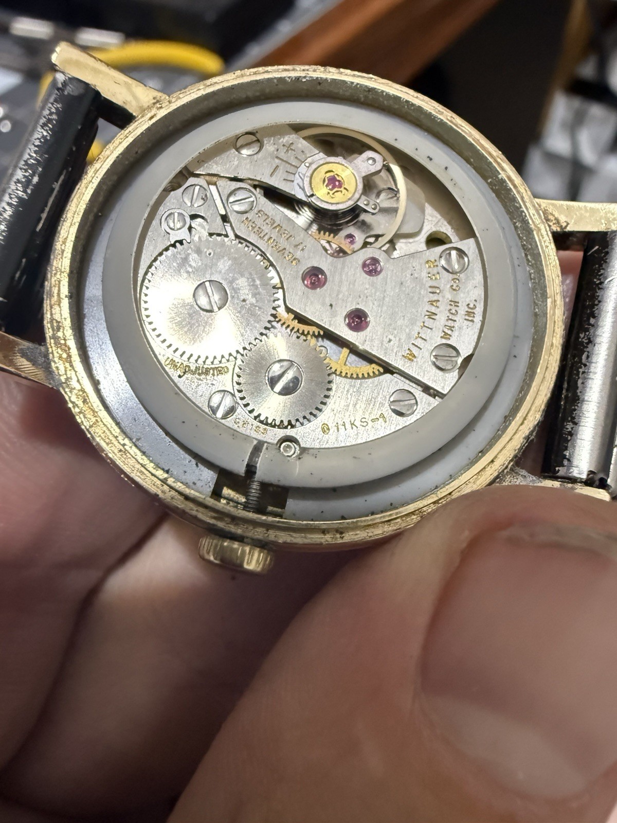 Wittnauer Swiss Manual Wind 17J Vintage Gold Plated Black Dial 32-35.9mm