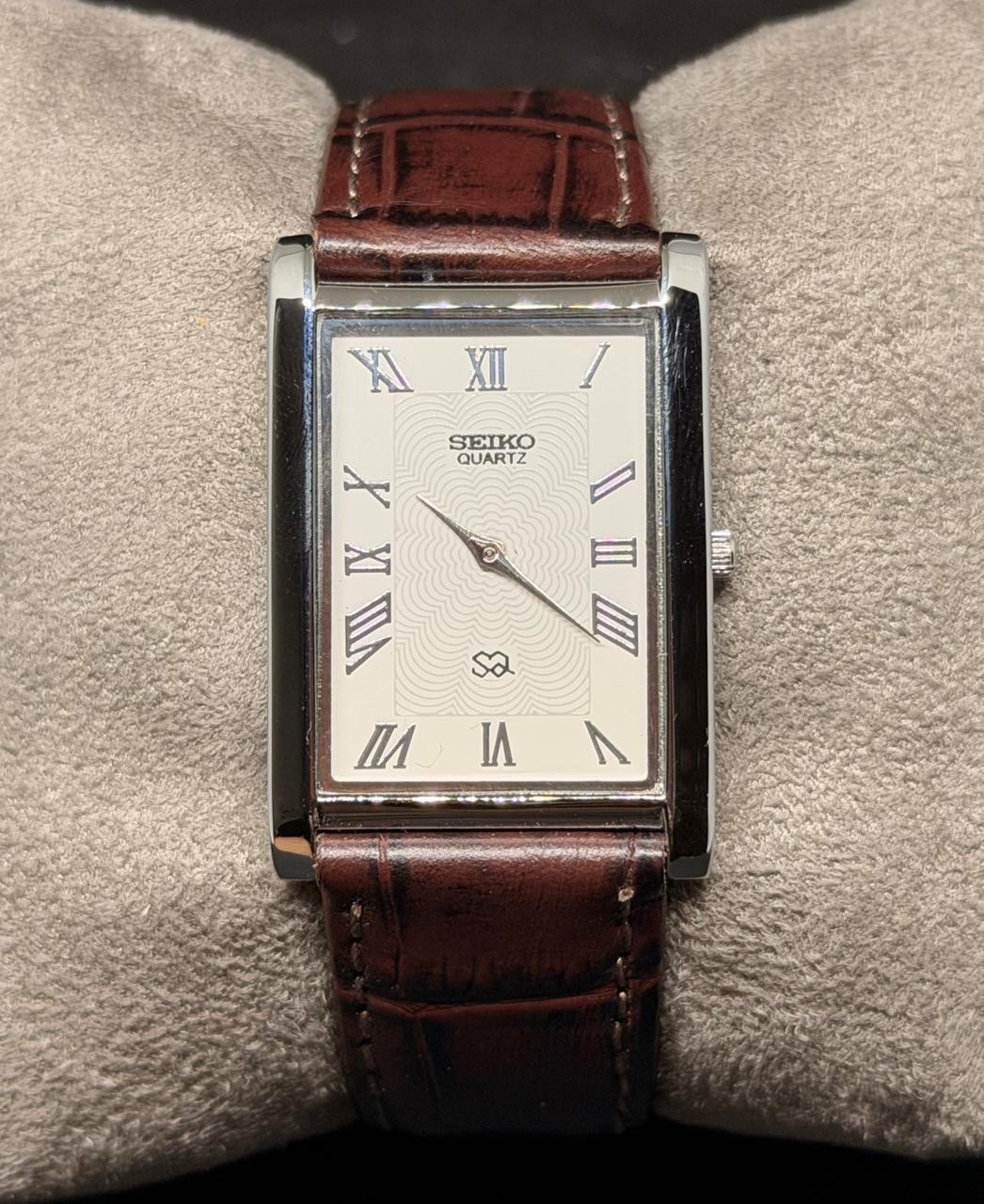 Rare Vintage Seiko Slim Tank Quartz Men’s Wrist Watch With Free DDP Shipping