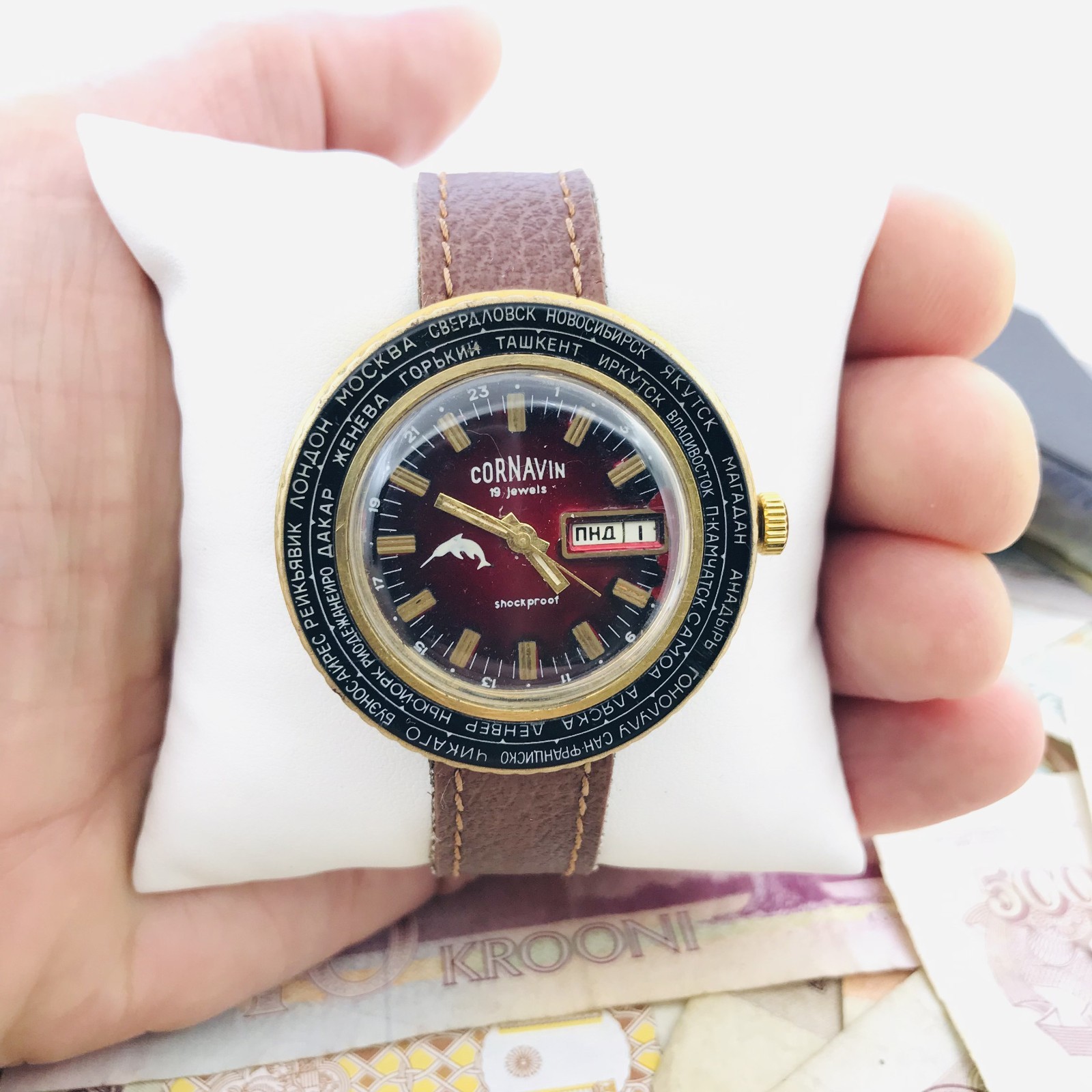 Vintage Cornavin World Time Watch Rare Ruby-Dial Soviet Raketa Soviet USSR 🛠