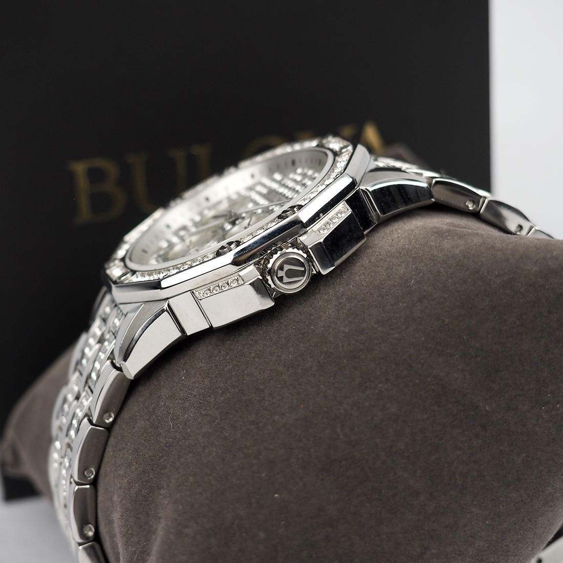 Bulova Octava Crystal 96C134 Silver-Tone Steel Strap Men’s Quartz Watch 41.5 mm