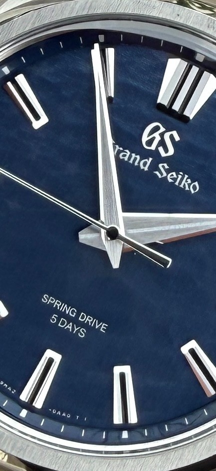 2025 Grand Seiko Evolution 9 “Lake Suwa” Spring Drive Titanium Blue Dial 40MM