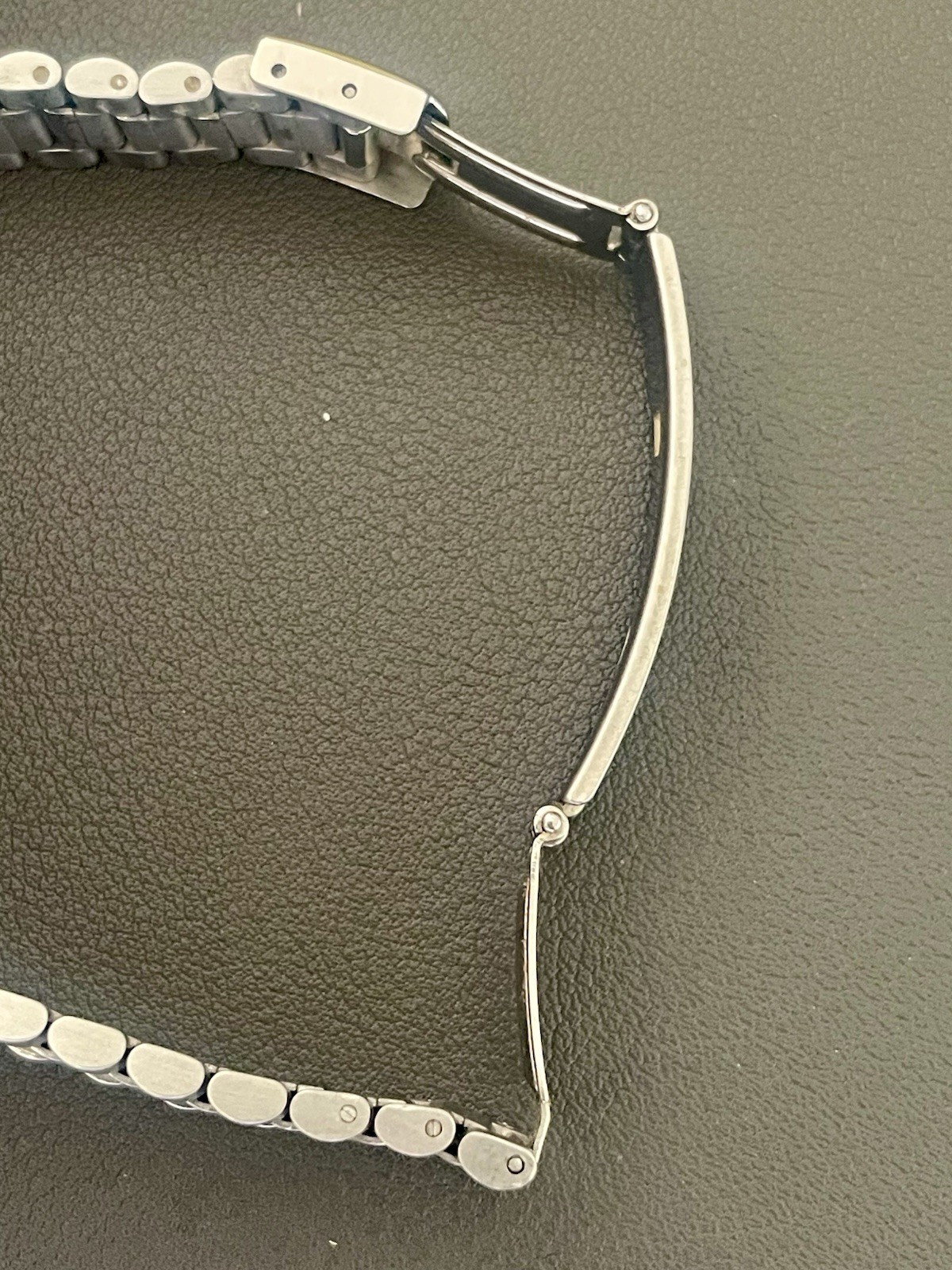 Authenticated Tiffany & Co. Ladies Portfolio wristwatch (L76)