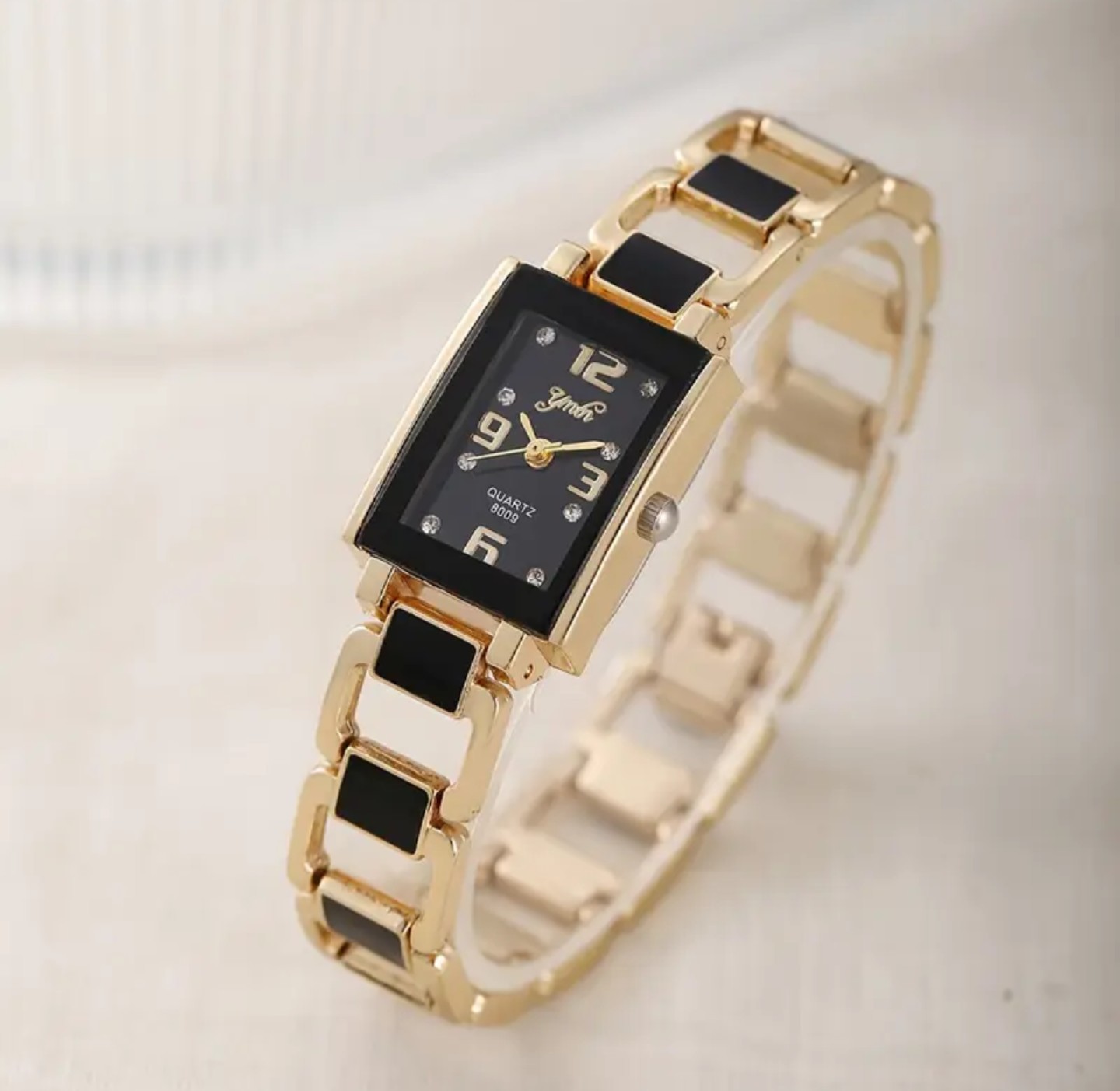 1PCS Trendy Fashion Luxury Digital Scale Rectangular Dial Women’s Quartz ML036A