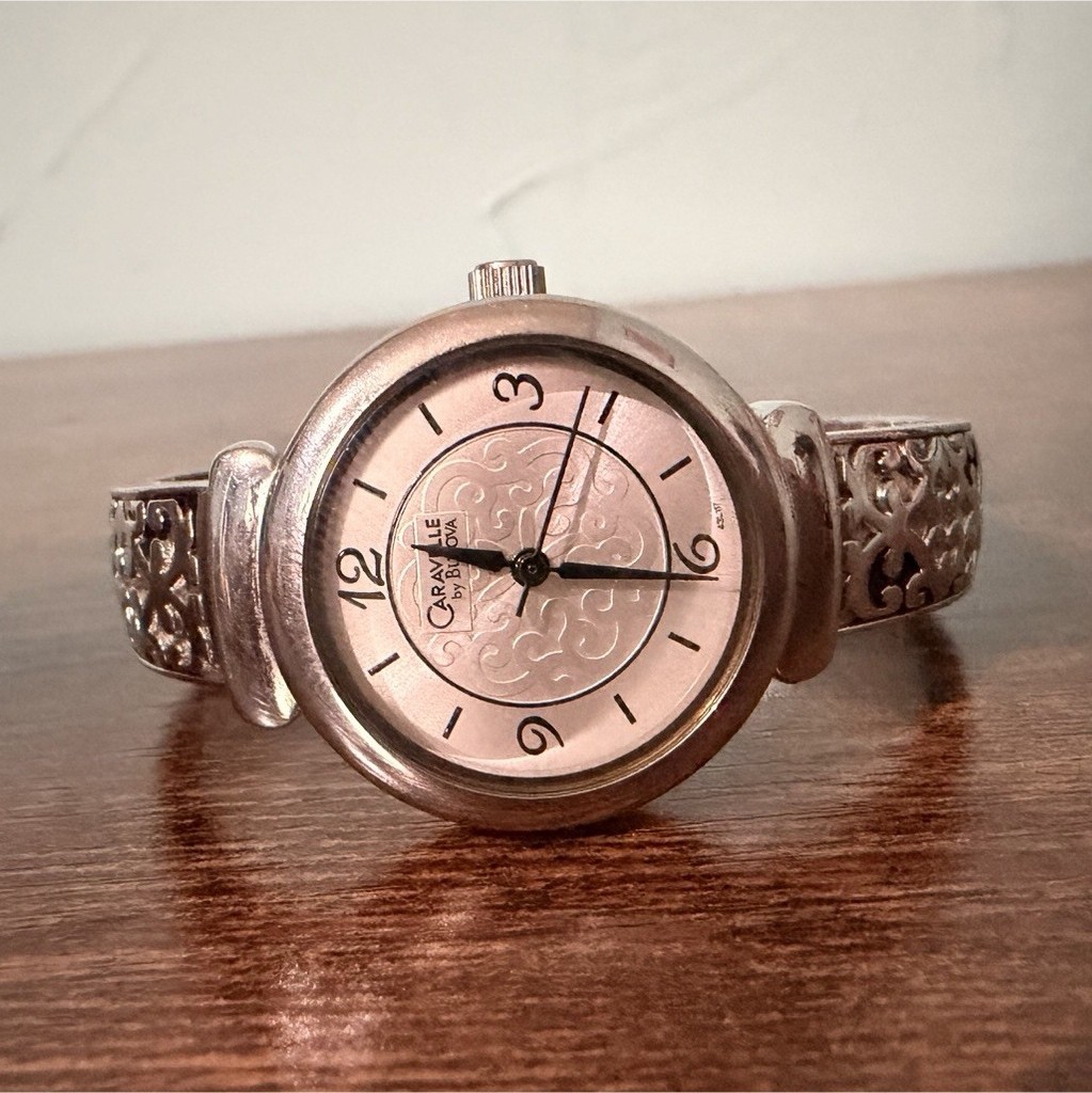 Caravelle by Bulova Women’s Silver Tone Bracelet Quartz Watch Working