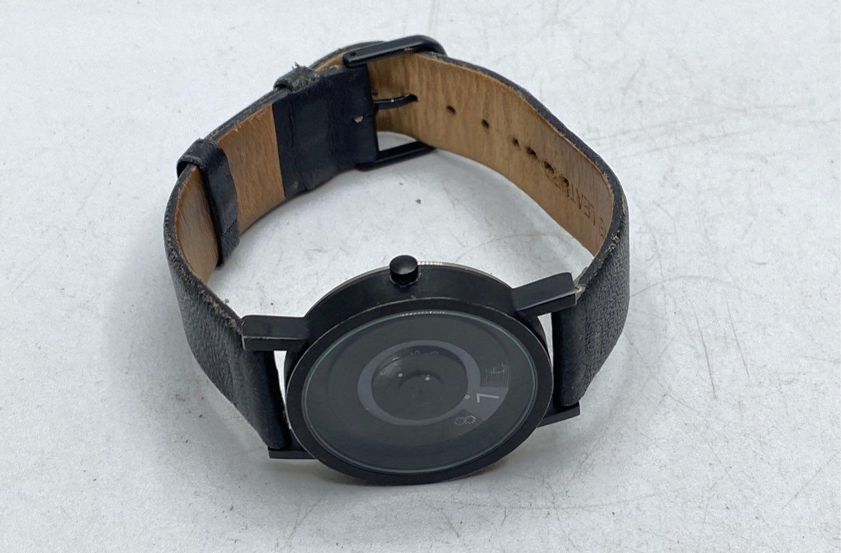 Projects Watches Reveal Black Stainless Steel Minimalist Men’s Watch 33mm
