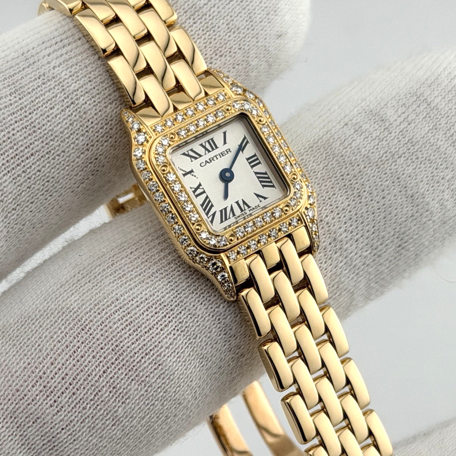 Cartier Panthere Mini 2360 WF3141B9 17mm Diamond Bezel Lugs 18k Yellow Gold Box
