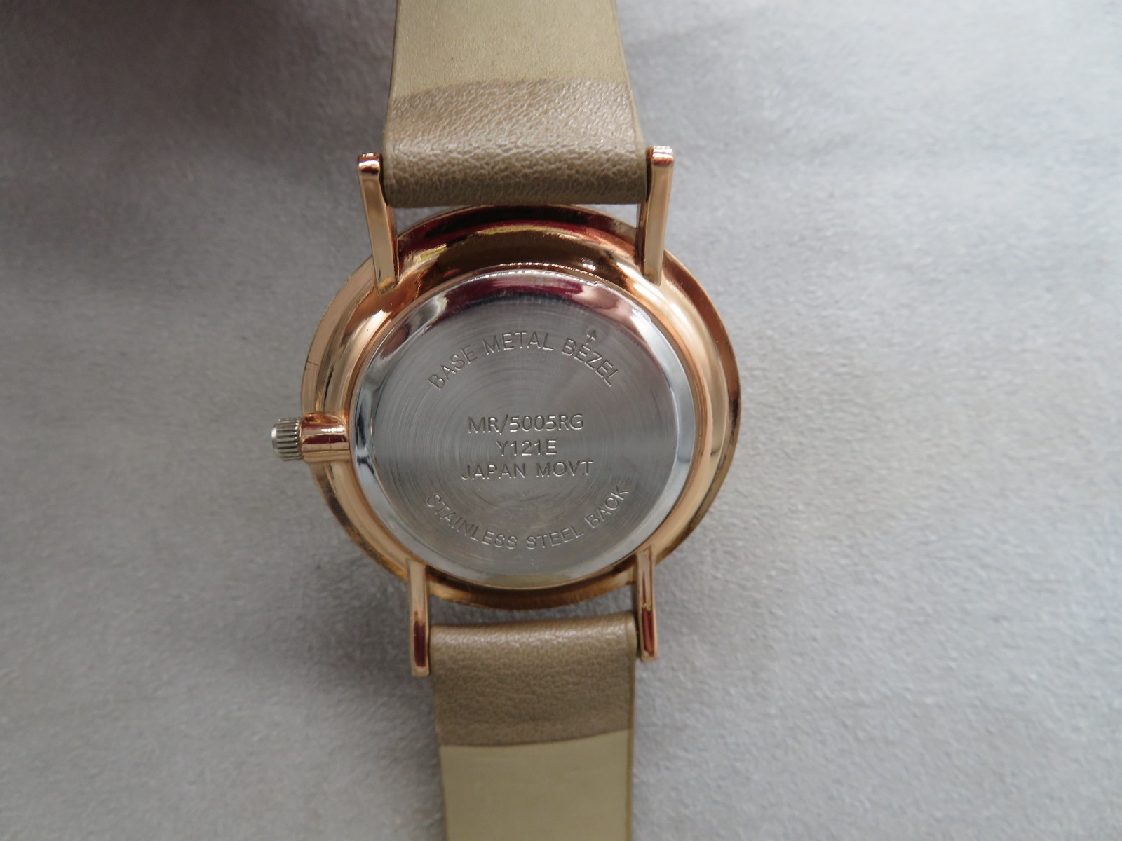 Rose Gold Toned Bezel & Hour Marks Round White Face Watch MR/5005RG New Battery