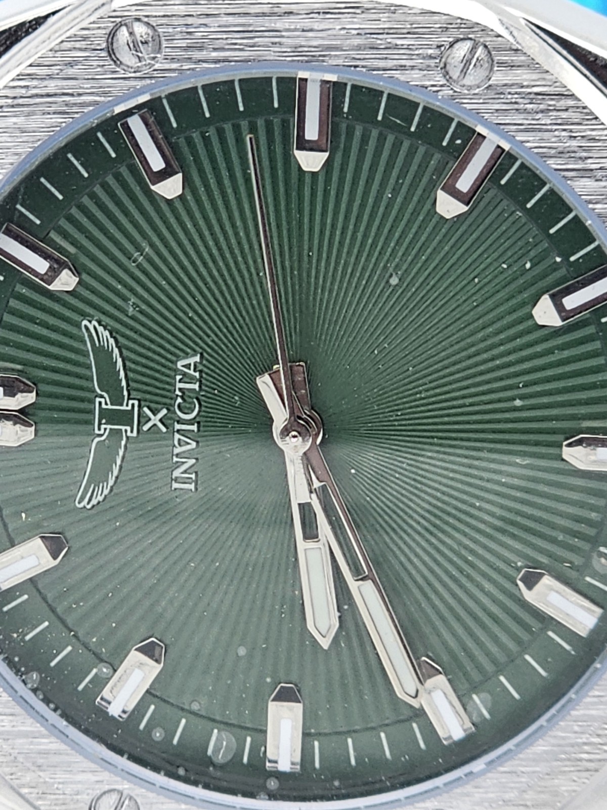 Invicta Men’s Analog Date Green Sunburst Dial SS Bracelet Octagon Case 42.5mm