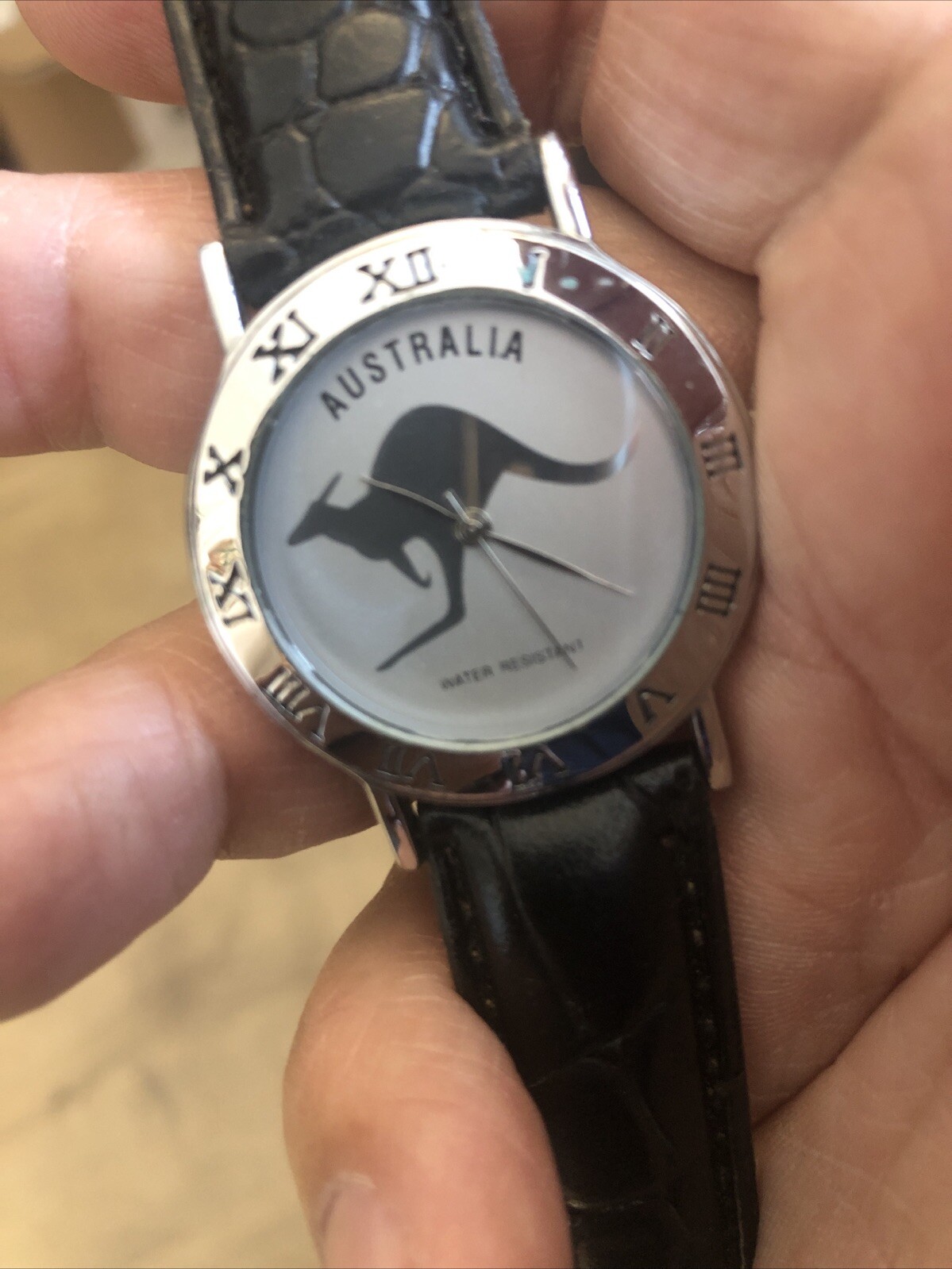 Australia Kangaroo Watch NEW BATTERY