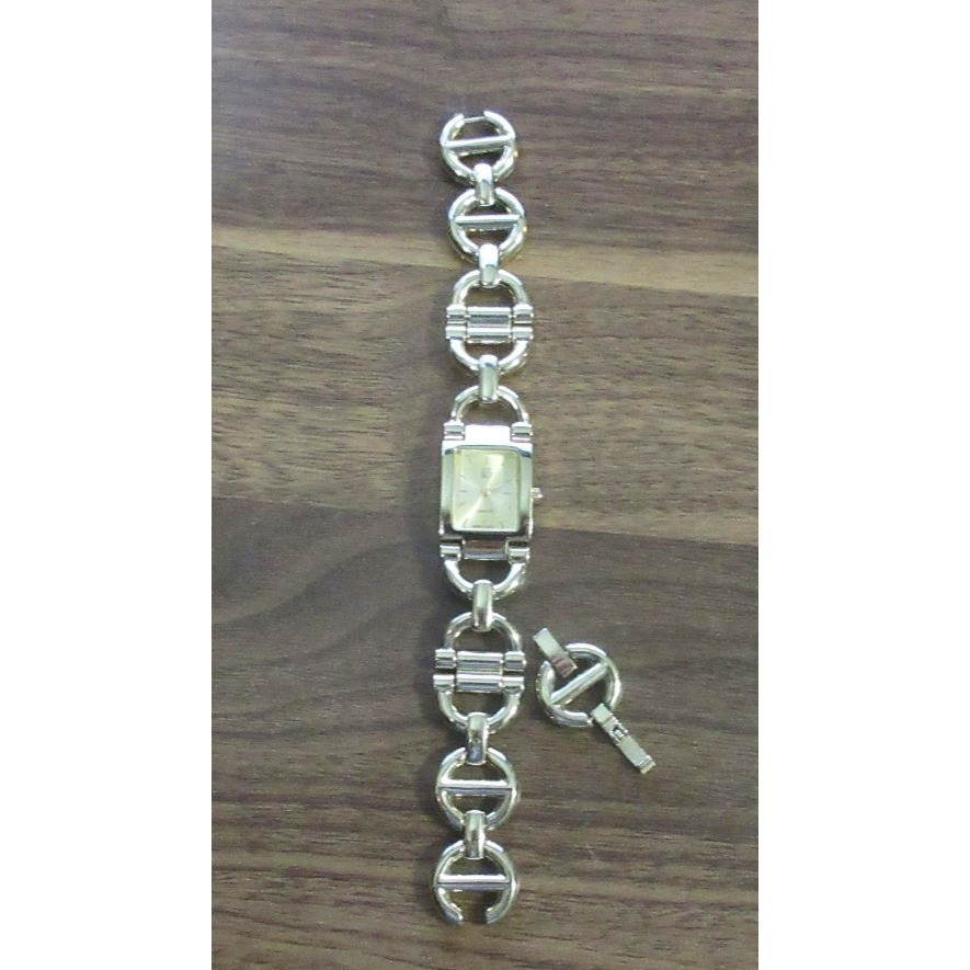 DKNY Gold Tone Women’s Buckle Band Quartz Watch Running see description