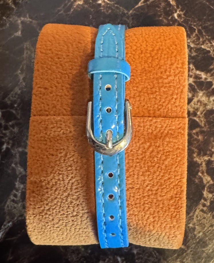 ⌚️⌚️Vintage Blue Quartze Pleather Band Women’s Watch⌚️⌚️
