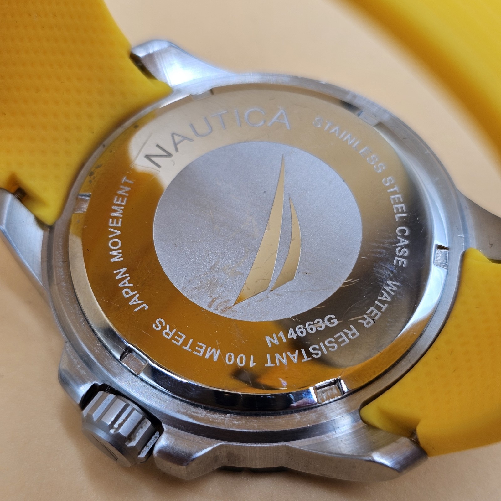 Nautica NST 15 N14663G Mens Dive Watch w/ Date Indicator New Battery