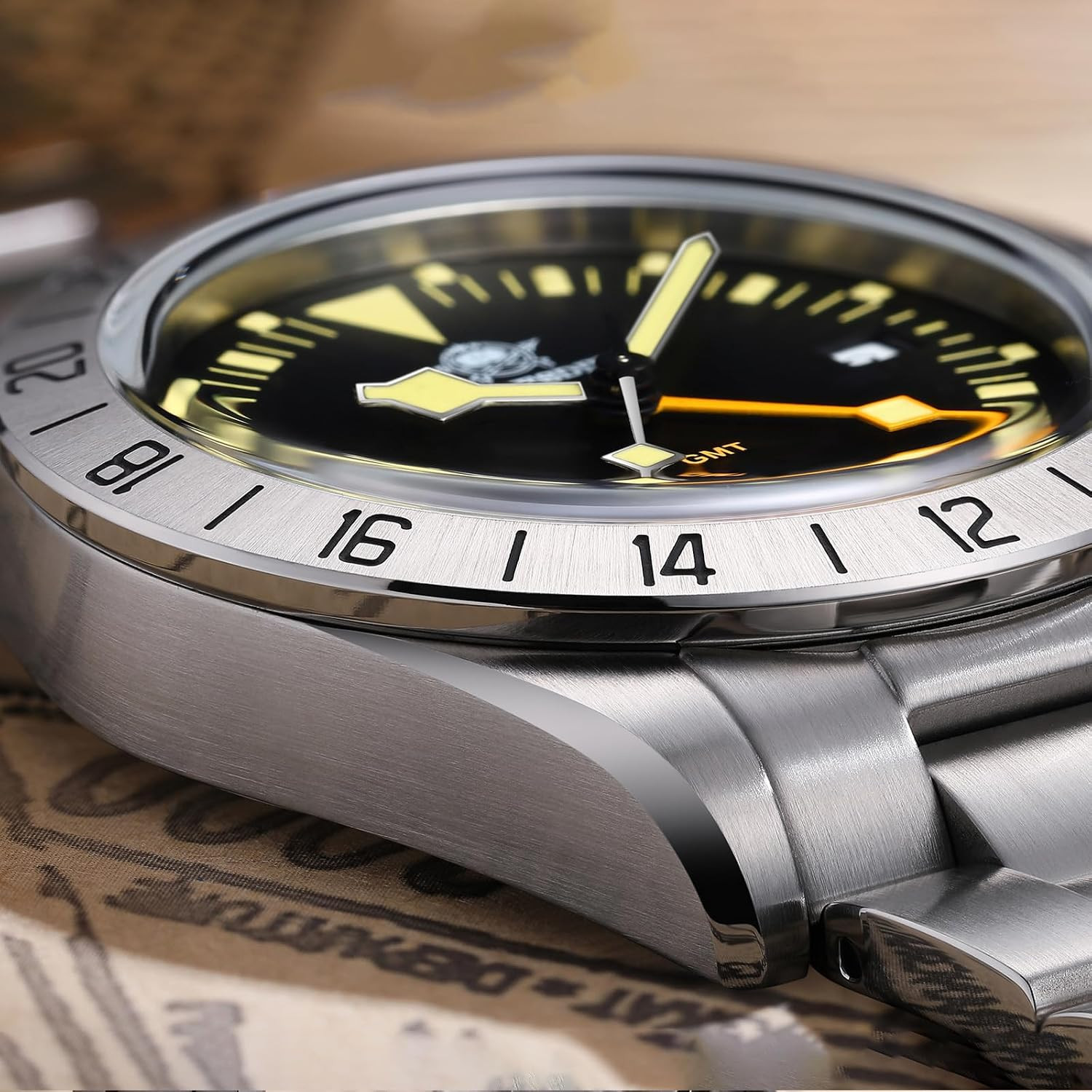 Men’S Watches GMT Watch Quartz, Dual Time, Quickset Date with Screw down Crown,