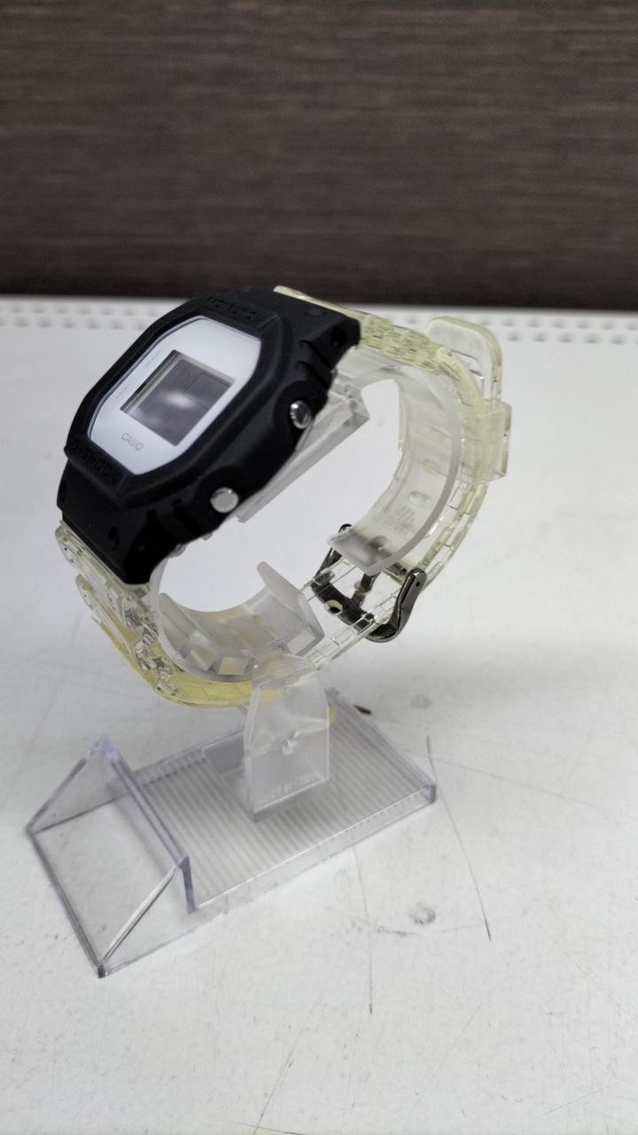 G SHOCK Quartz Model DW 5600SG CASIO
