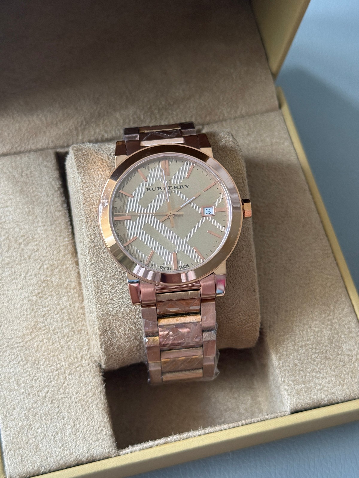 Burberry Unisex Watch The City 38mm Engraved Check Watch BU9039