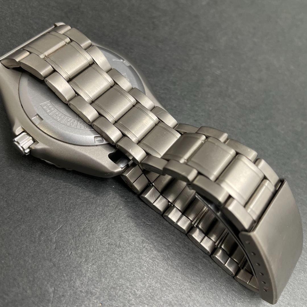 Citizen Promaster Air Divers 200M 18cm 7.08in Titanium Junk Quartz Watch Japan