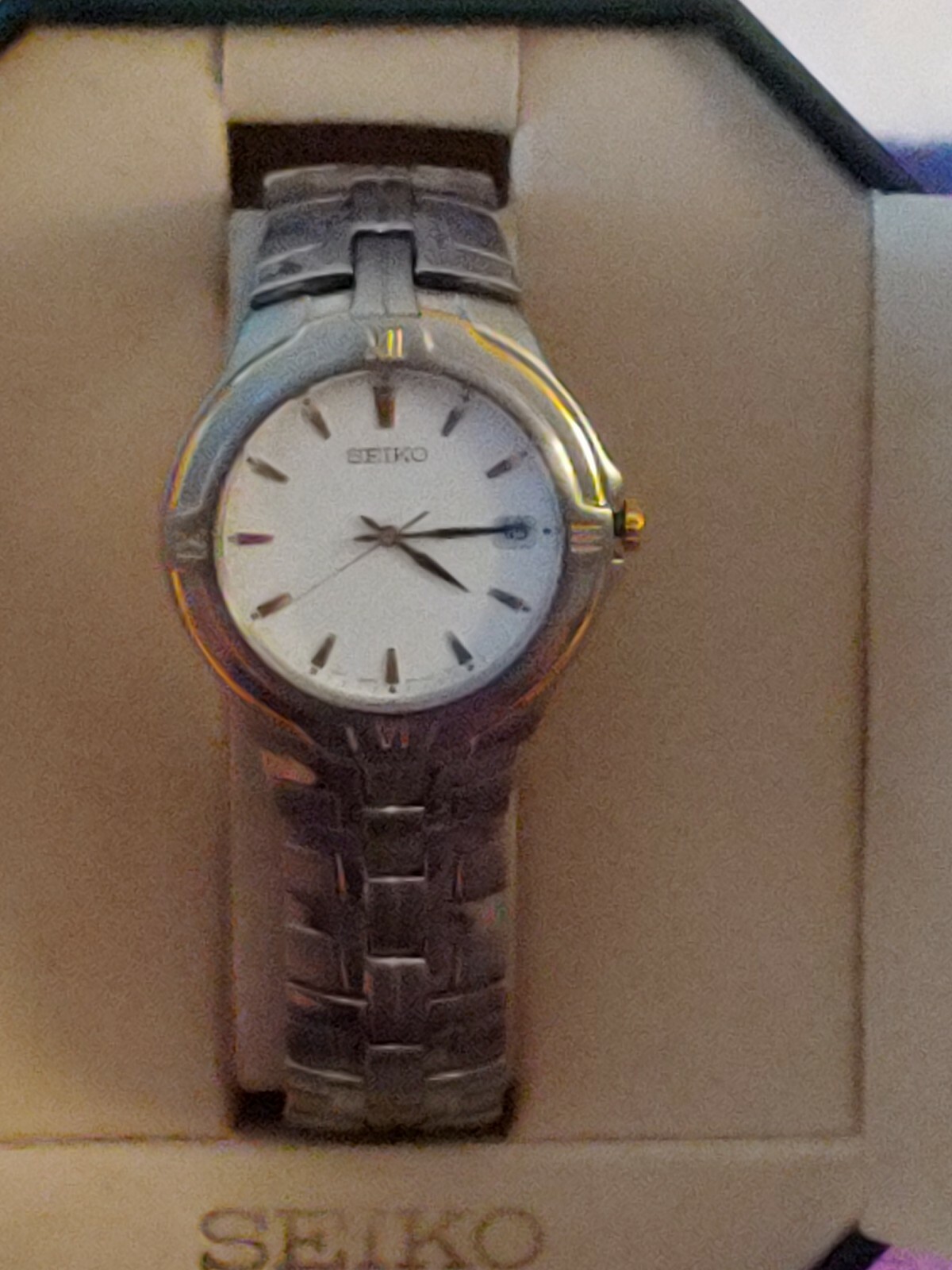 SEIKO MEN’S TIMEPIECE #7N42-6000 GORGEOUS WHITE DIAL W/ GOLD COLORED HOUR MARKS
