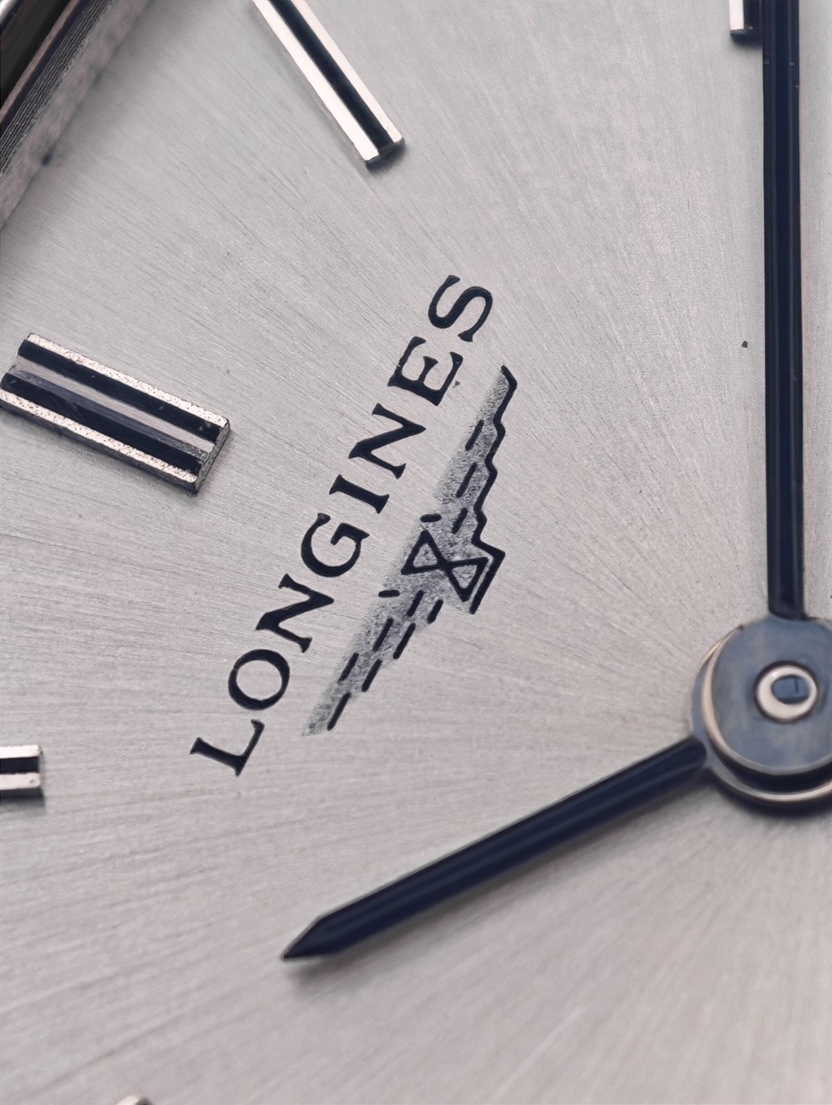 Longines Quartz 24.604.815 Silver Sunburst Dial White Gold Plated Ladies Watch