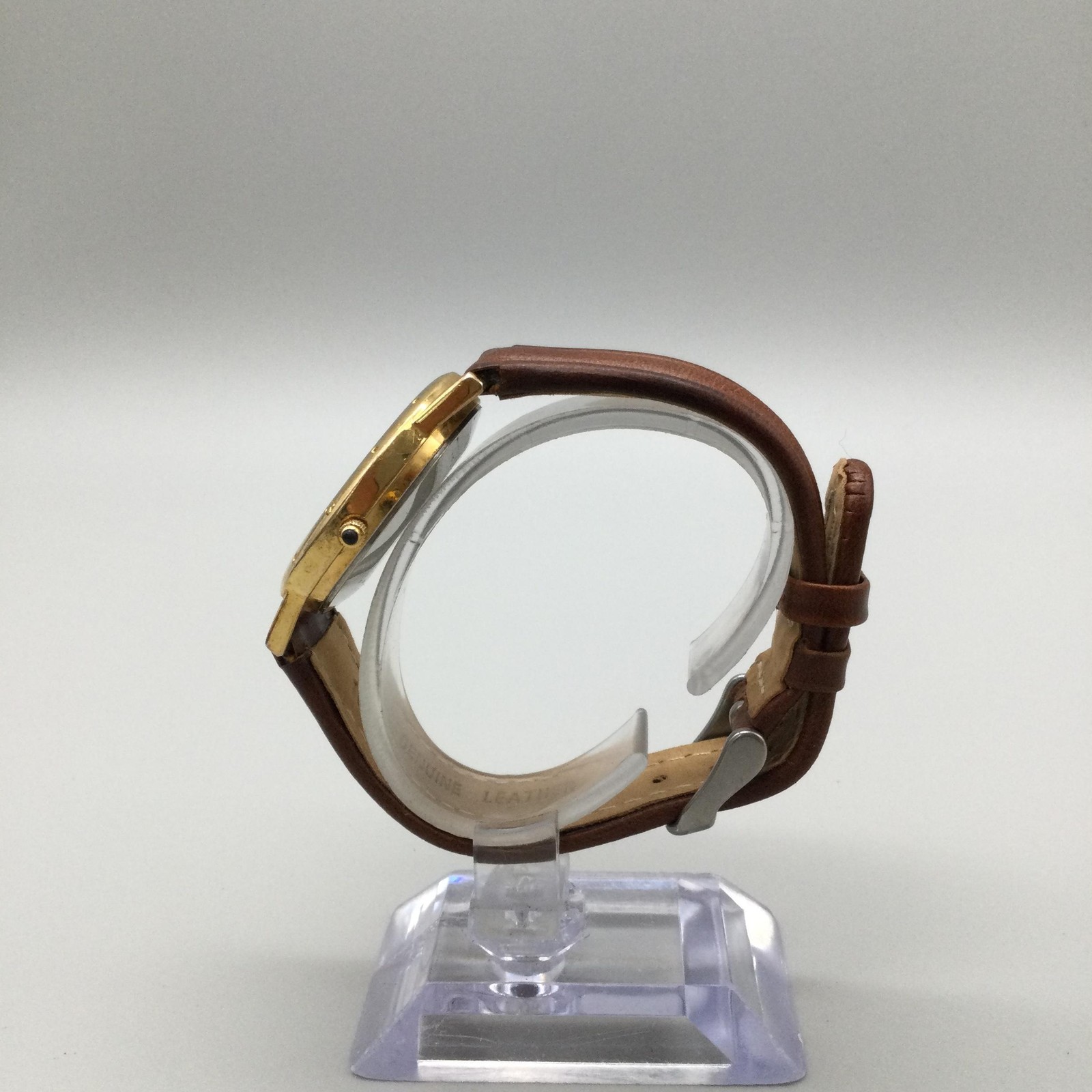 One In A Million Mens Watch 34mm Don’t Look Back Gold Tone Leather New Battery