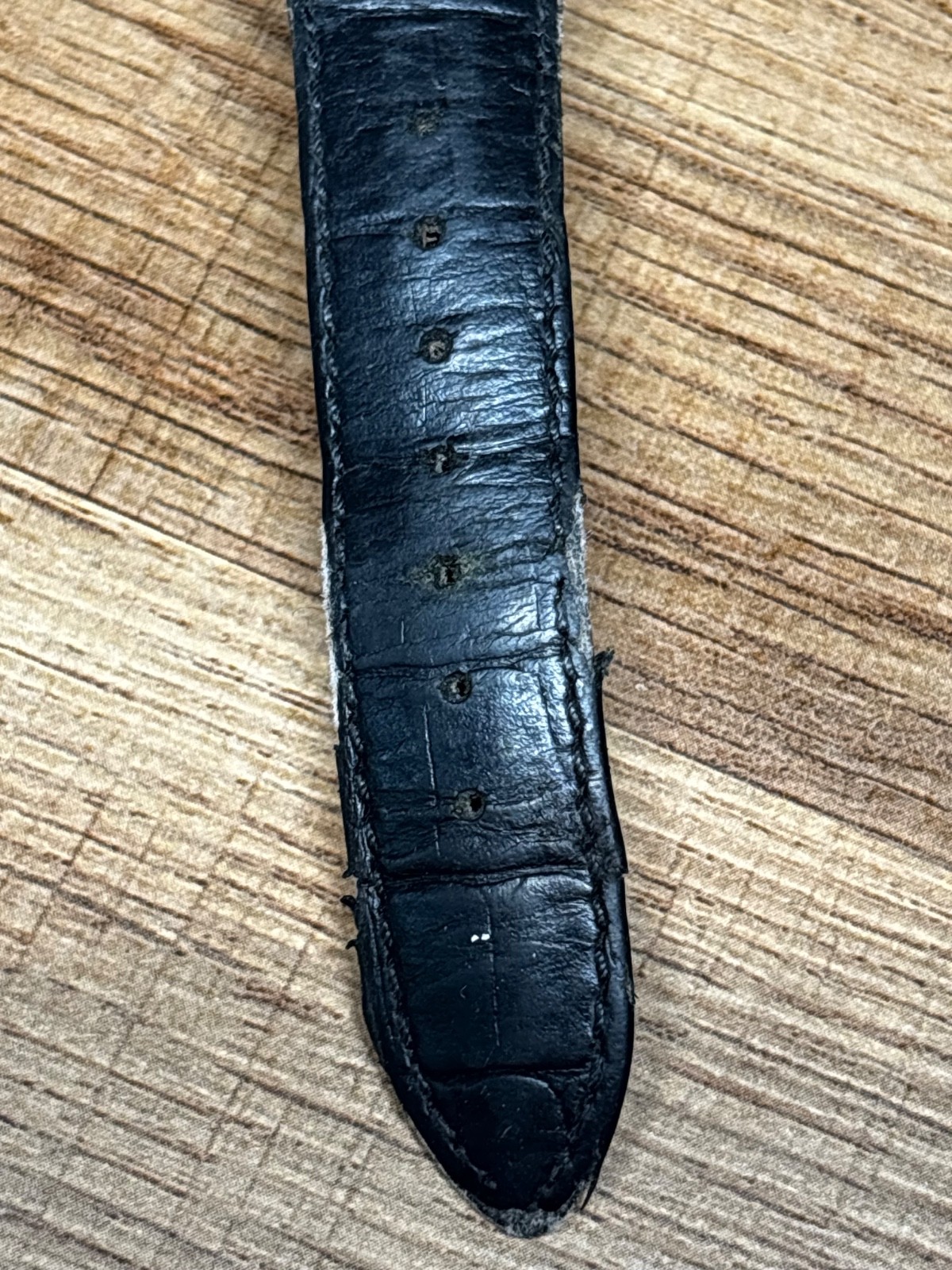 Raymond Weil mens watch, needs new battery, strap shows wear