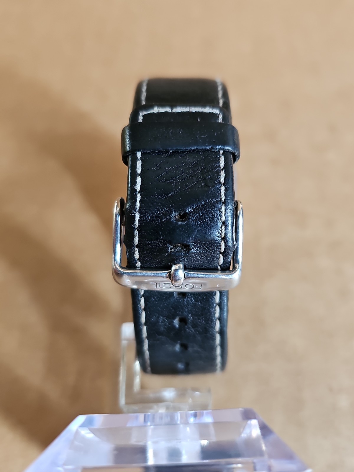 Fossil Wristwatch Date With One Piece Black Leather Vtg Strap Band Size 4-7